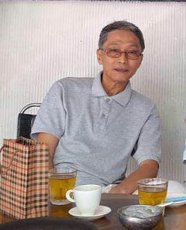 Nguyen Duc-hung, a foreign man aged 63, is about 1.5 metres tall, 60 kilograms in weight and of thin build. He has a pointed face with yellow complexion and short white hair. He was last seen wearing a pair of purple-rimmed glasses, a grey polo shirt, black trousers, black sneakers and carrying a grey rucksack.
