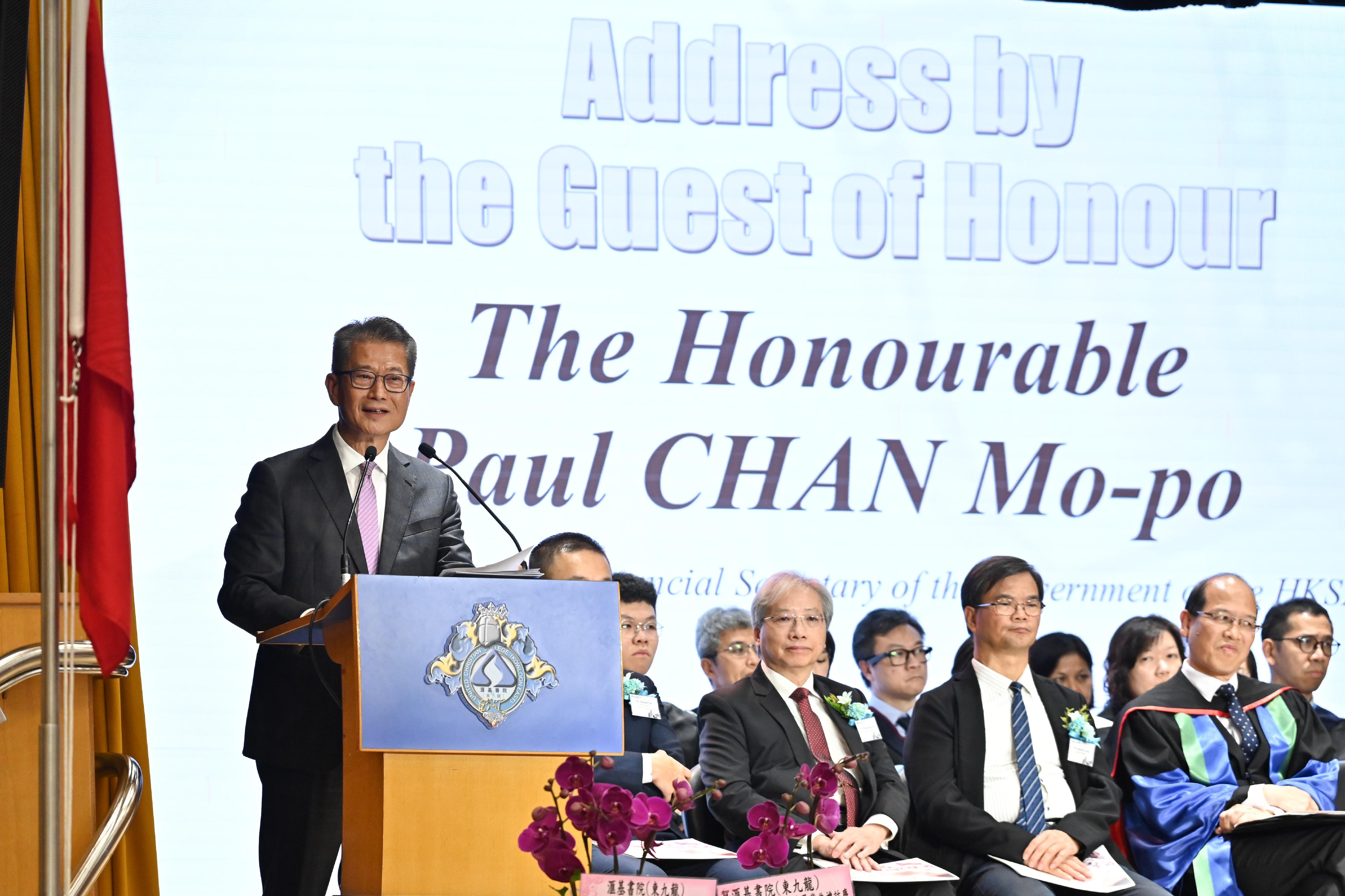 The Financial Secretary, Mr Paul Chan, attended the Twentieth Commencement Ceremony of the United Christian College (Kowloon East) today (July 6). Photo shows Mr Chan giving a speech at the ceremony.