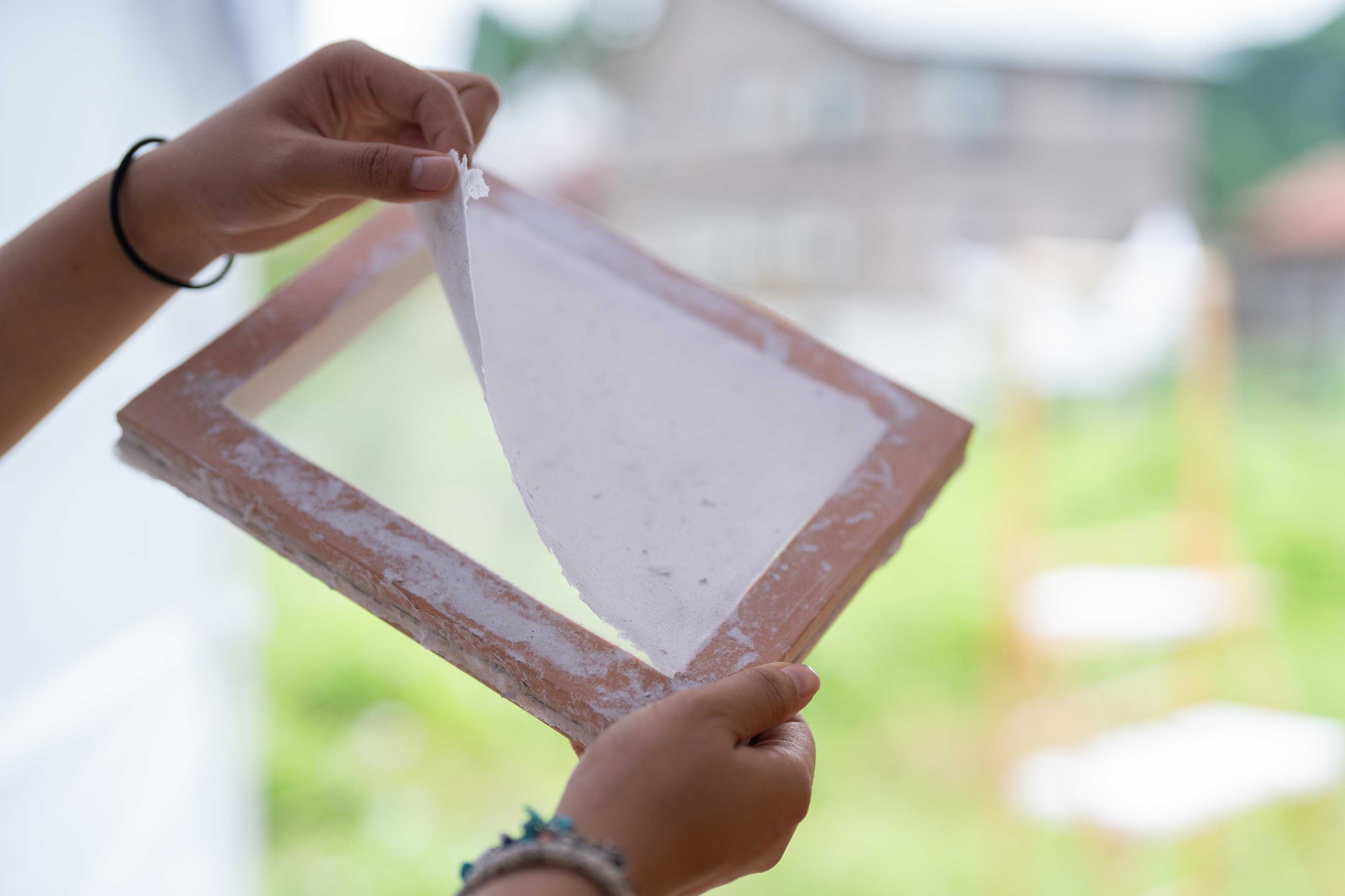 "Hong Kong House at the Echigo-Tsumari Art Triennale 2024 – Two Places Under the Same Sky" will be staged in Tsunan, Niigata Prefecture, Japan, from tomorrow (July 13) until November 10. Papermaking workshops will be held by the artists during the exhibition period to express the friendship and care between Hong Kong and Tsunan.