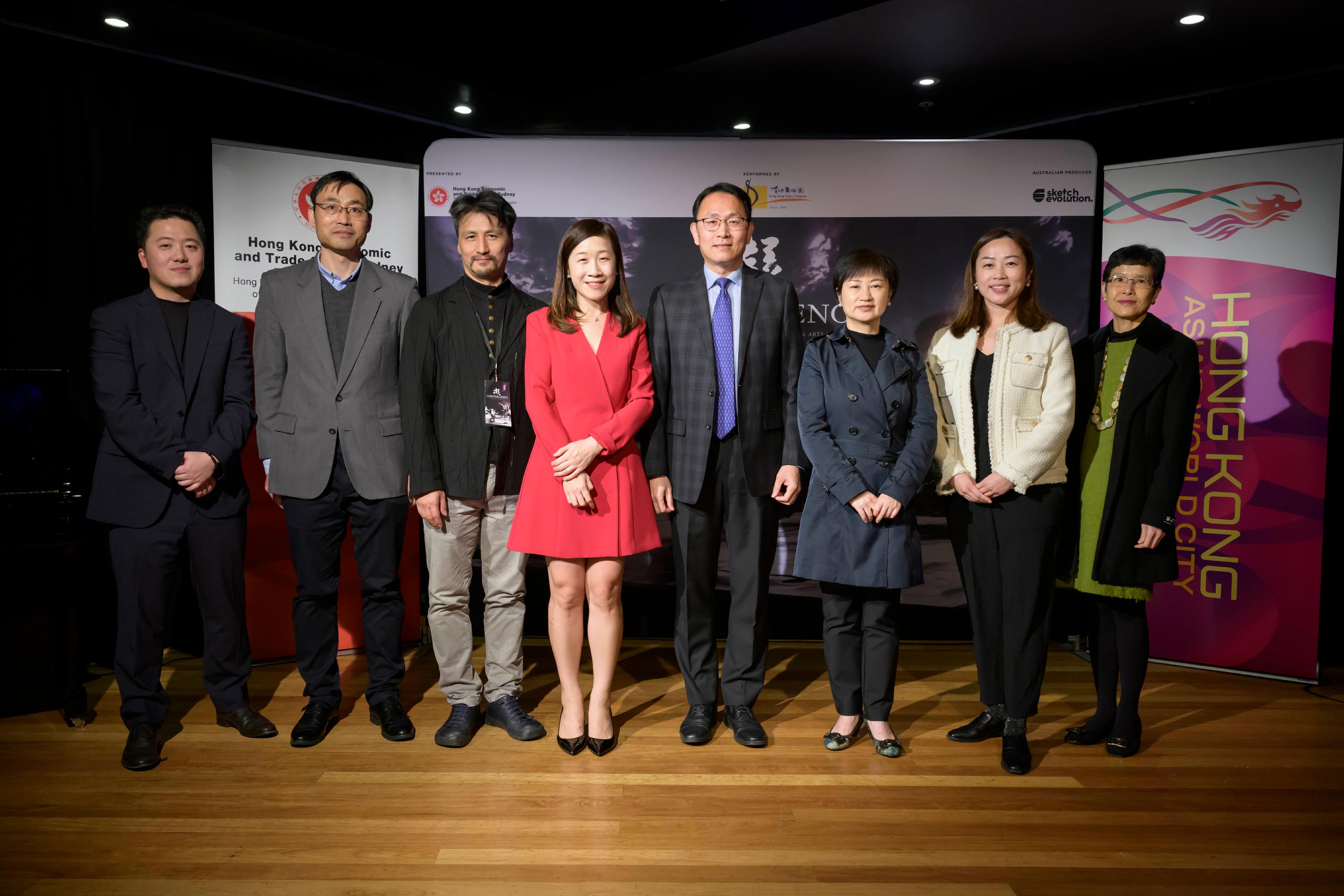 The Hong Kong Economic and Trade Office, Sydney (Sydney ETO), is presenting a dance performance "Convergence" in Sydney, Australia, on July 12 and 13 to showcase Hong Kong’s unique East-meets-West culture. Photo shows (from left) Councillor of City of Melbourne Mr Philip Le Liu; the Director of the China Cultural Centre, Sydney, Mr Liu Dong; the Artistic Director of the Hong Kong Dance Company (HKDC), Mr Yang Yuntao; the Director of the Sydney ETO, Miss Trista Lim; Minister Counsellor of the Embassy of the People’s Republic of China in Australia, Mr Xiao Xiayong; the Consul (Cultural Affairs) of the Consulate-General of the People’s Republic of China in Sydney, Ms Wang Shuyu; the Executive Director of the HKDC, Miss Meggy Cheng; and the Director, Australia and New Zealand, of the Hong Kong Trade Development Council, Ms Bonnie Shek, at a pre-performance reception today (July 12).