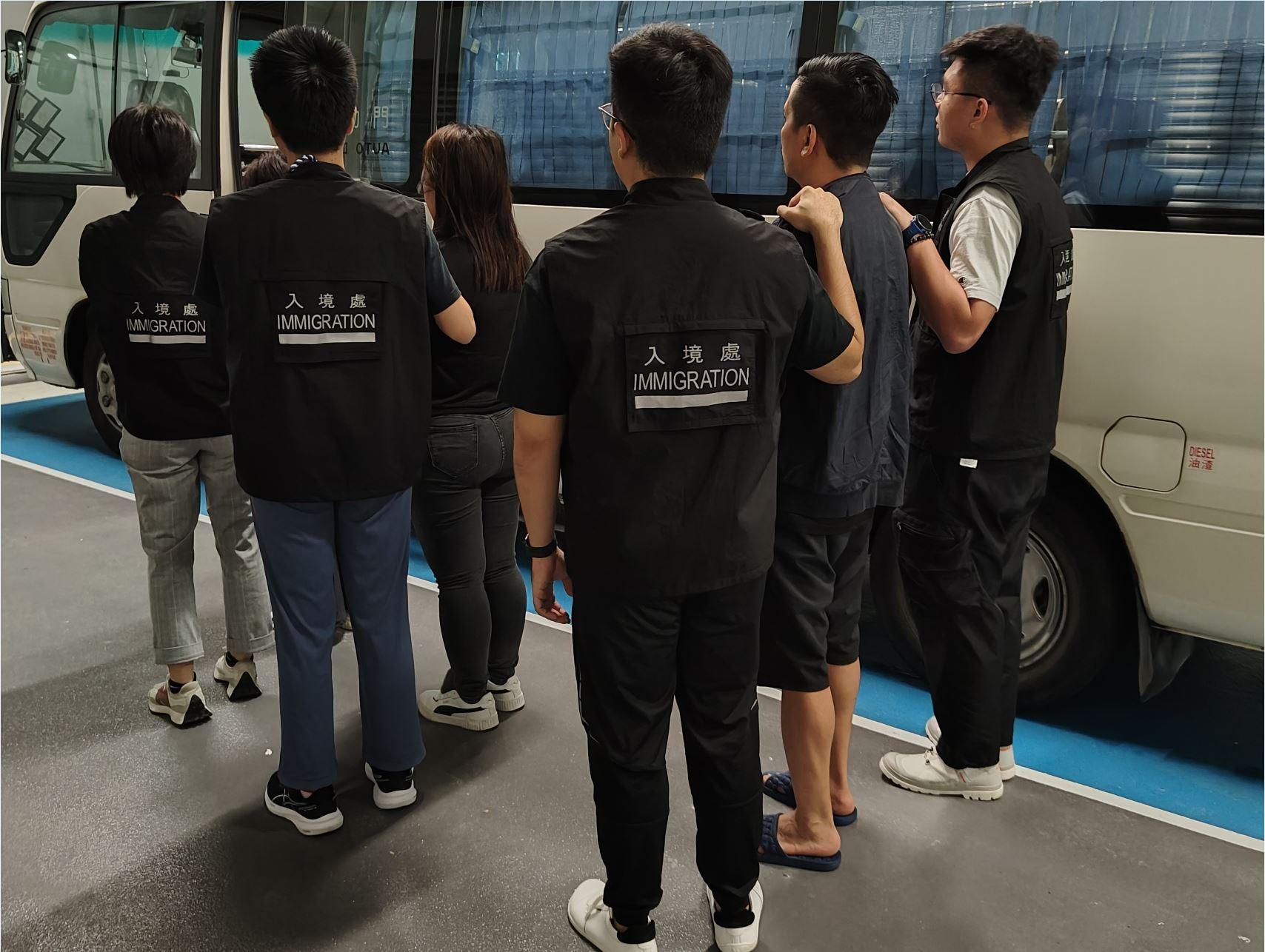 The Immigration Department mounted a series of territory-wide anti-illegal worker operations codenamed "Twilight", and joint operations with the Hong Kong Police Force codenamed "Champion" and "Windsand", for four consecutive days from July 15 to yesterday (June 18). Photo shows suspected illegal workers arrested during an operation.