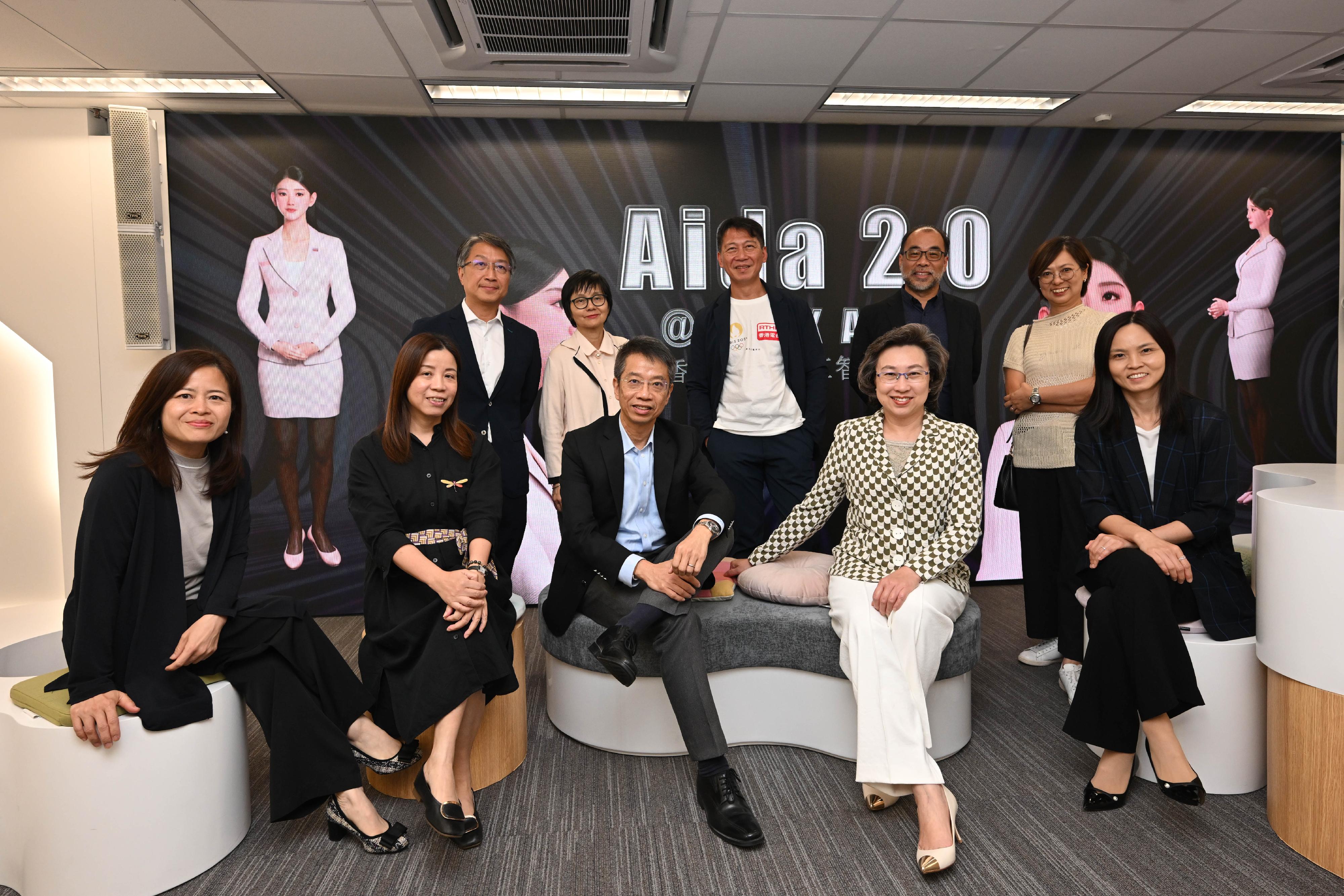 The Secretary for the Civil Service, Mrs Ingrid Yeung, today (July 30) visited the Artificial Intelligence Laboratory and the new studios of Radio Television Hong Kong in Kwun Tong to see the department’s new directions in the use of technology in television production. Photo shows Mrs Yeung (first row, second right); the Permanent Secretary for the Civil Service, Mr Clement Leung (first row, centre); the Director of Broadcasting, Mr Eddie Cheung (back row, centre); the Deputy Director of Broadcasting, Ms Christine Wai (first row, first right), and directorate staff in the department.