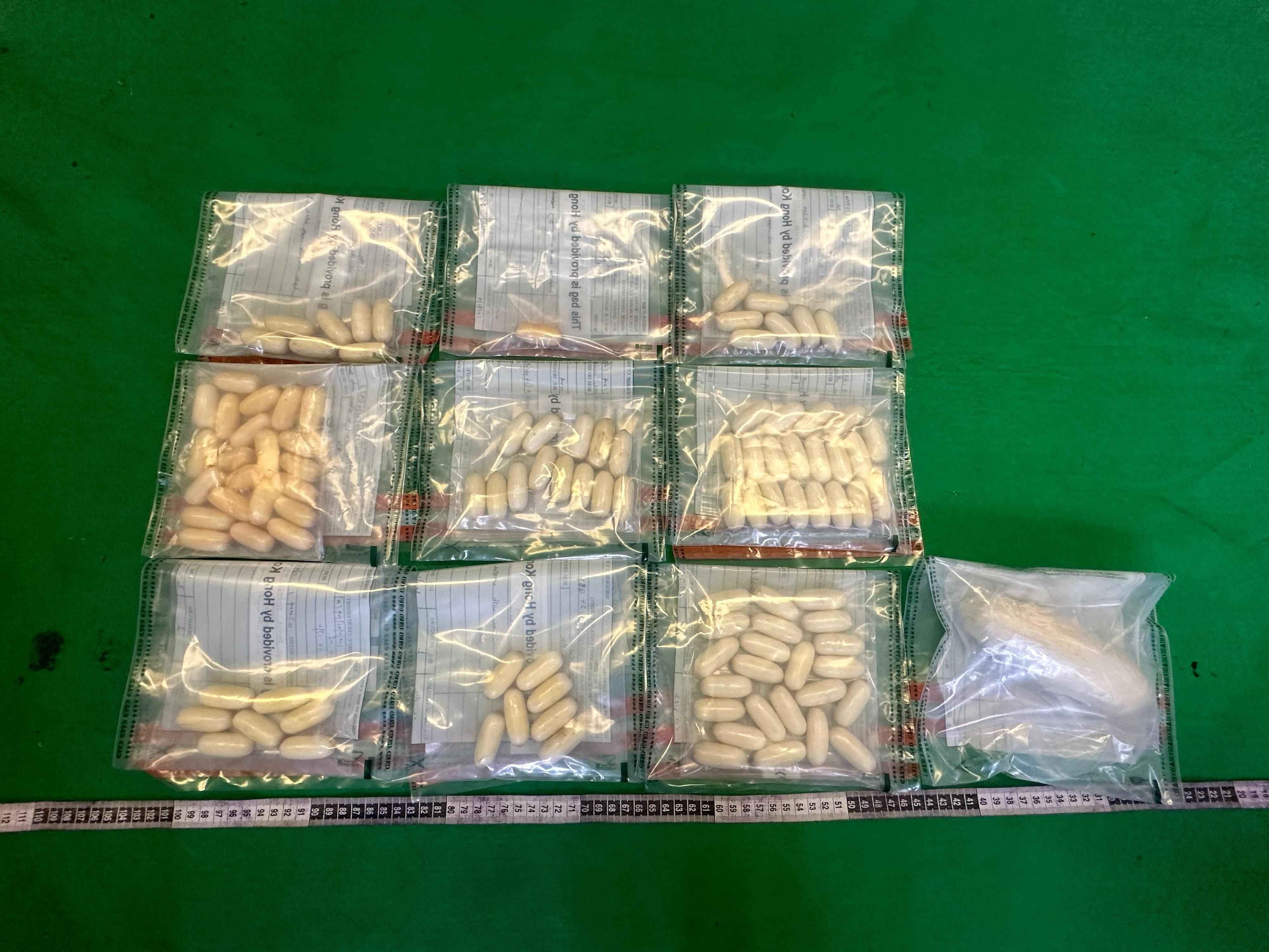 Hong Kong Customs detected a dangerous drugs case involving internal concealment at Hong Kong International Airport on July 28, and seized about 1.4 kilograms of suspected cocaine with an estimated market value of about $1.1 million. Photo shows the suspected cocaine seized.