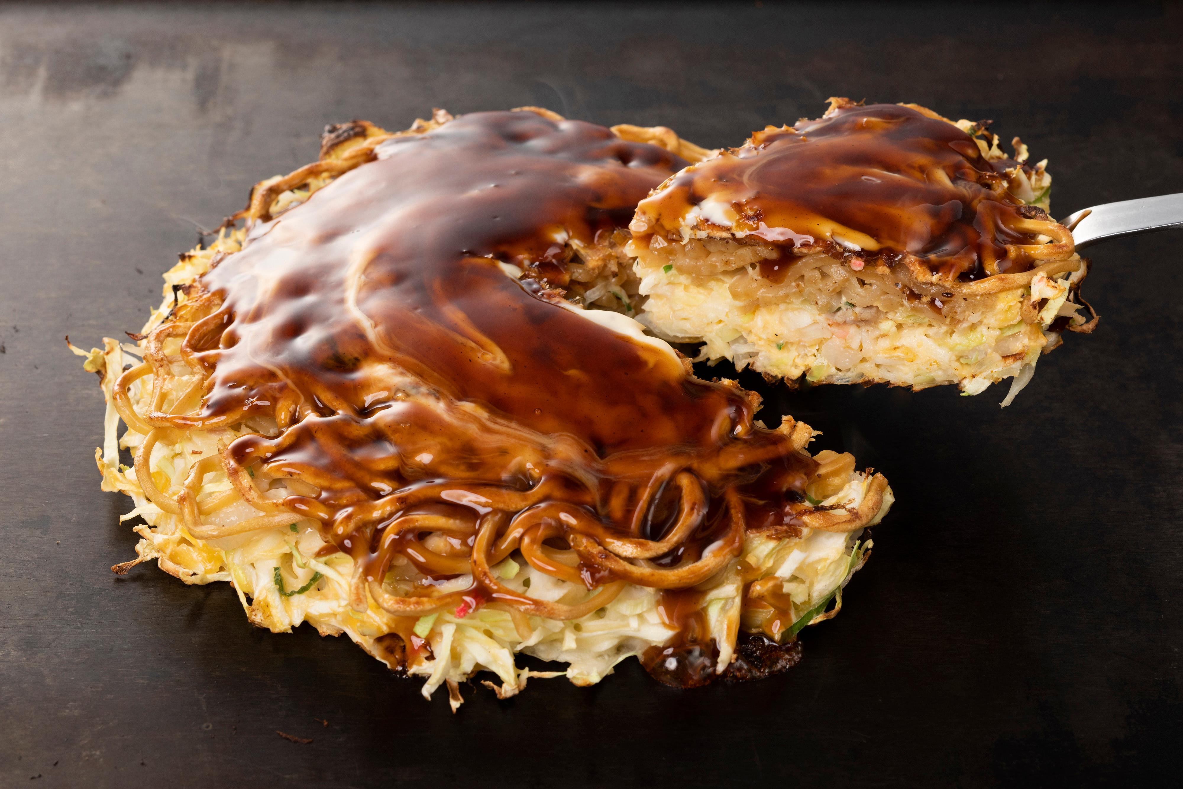 Invest Hong Kong announced today (August 1) that Idea Co Ltd has opened its first okonomiyaki store in Hong Kong, Tsuruhashi Fugetsu, in partnership with AEON Stores (Hong Kong) Co, Limited, as part of its ongoing overseas expansion plan to promote authentic okonomiyaki around the world. Photo shows its okonomiyaki with unique flavor, fresh ingredients and healthy recipes.