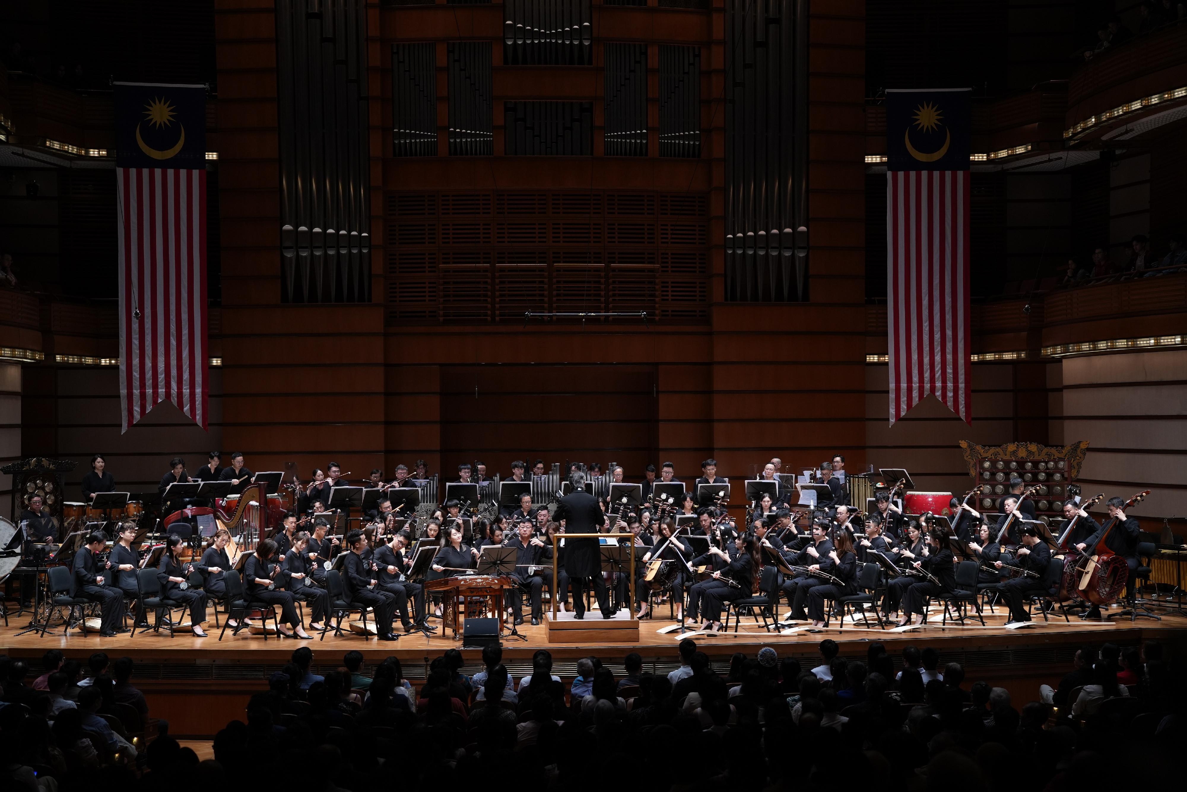 The Hong Kong Chinese Orchestra kicked off the debut Malaysia tour in Dewan Filharmonik Petronas today (August 3).