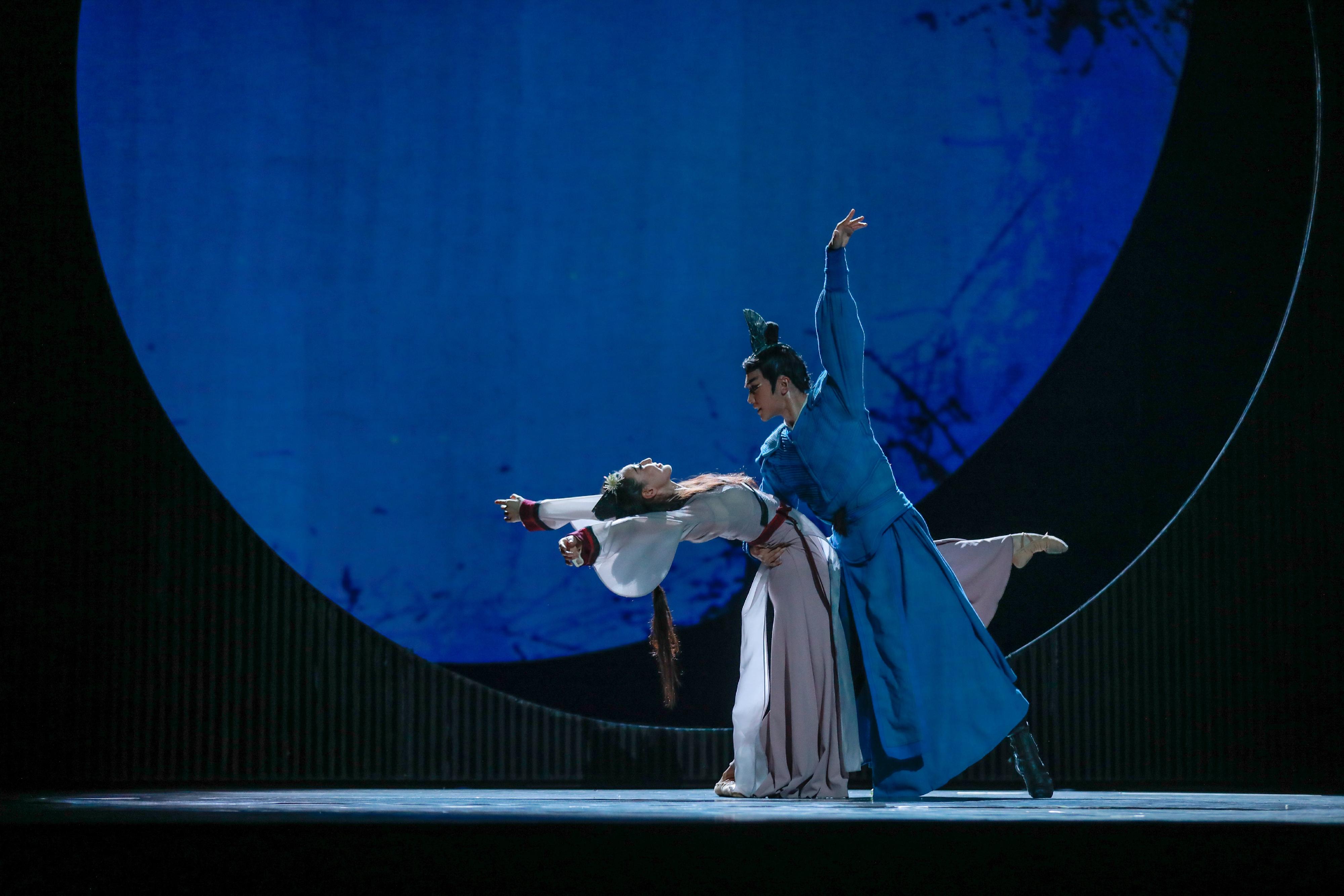 The inaugural Chinese Culture Festival will stage the dance drama "Mulan" by Ningbo Performance & Arts Group in September. Photo shows a scene from the performance "Mulan".