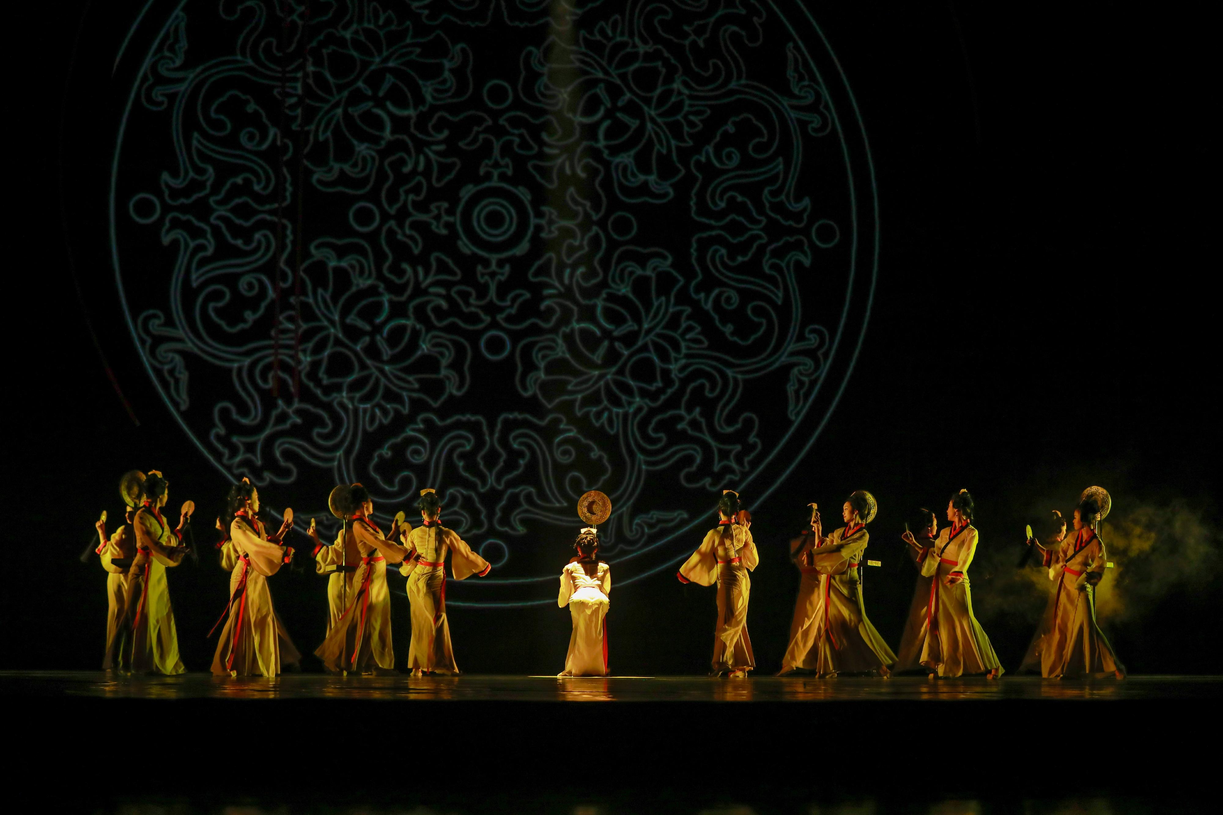 The inaugural Chinese Culture Festival will stage the dance drama "Mulan" by Ningbo Performance & Arts Group in September. Photo shows a scene from the performance "Mulan".