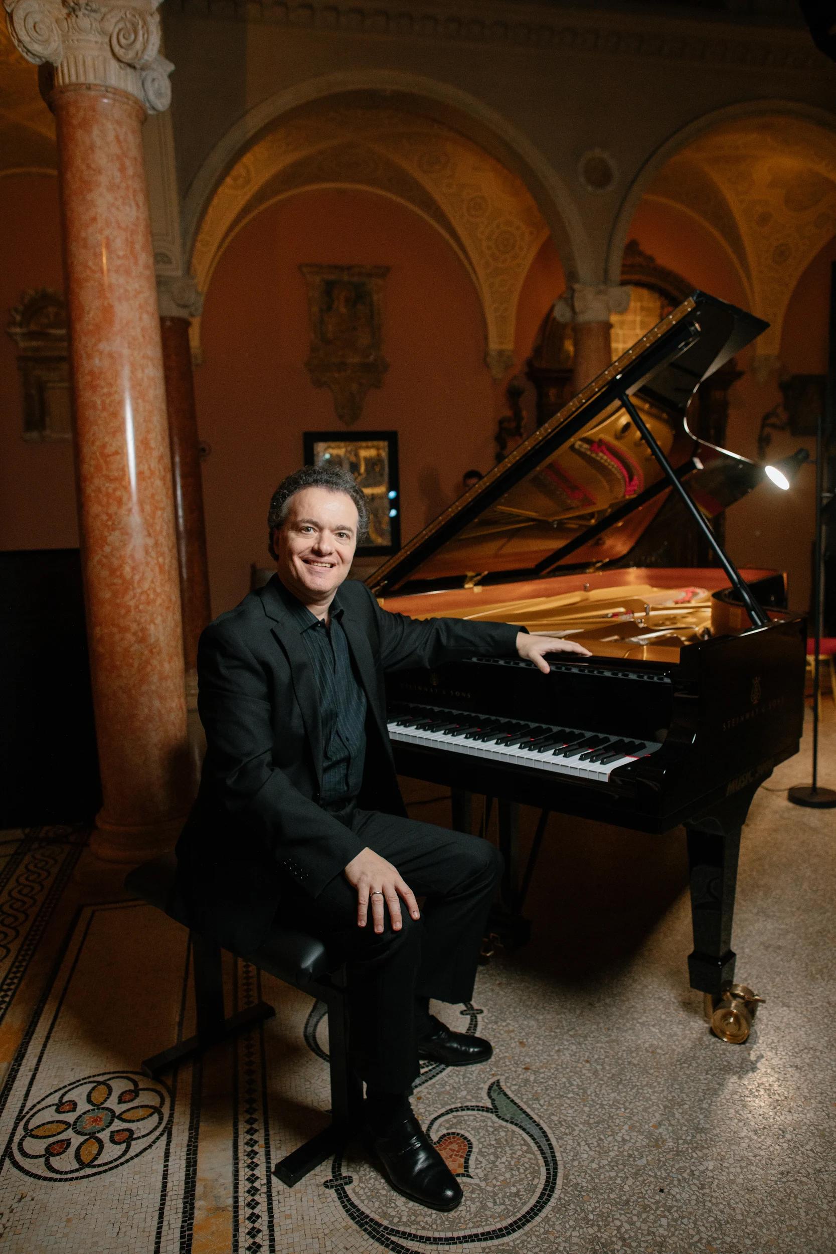 Acclaimed international musicians to stage performances at LCSD's Great Music 2024 in October and November. Photo shows pianist Evgeny Kissin. (Photo source: Phillip Andrukovich)