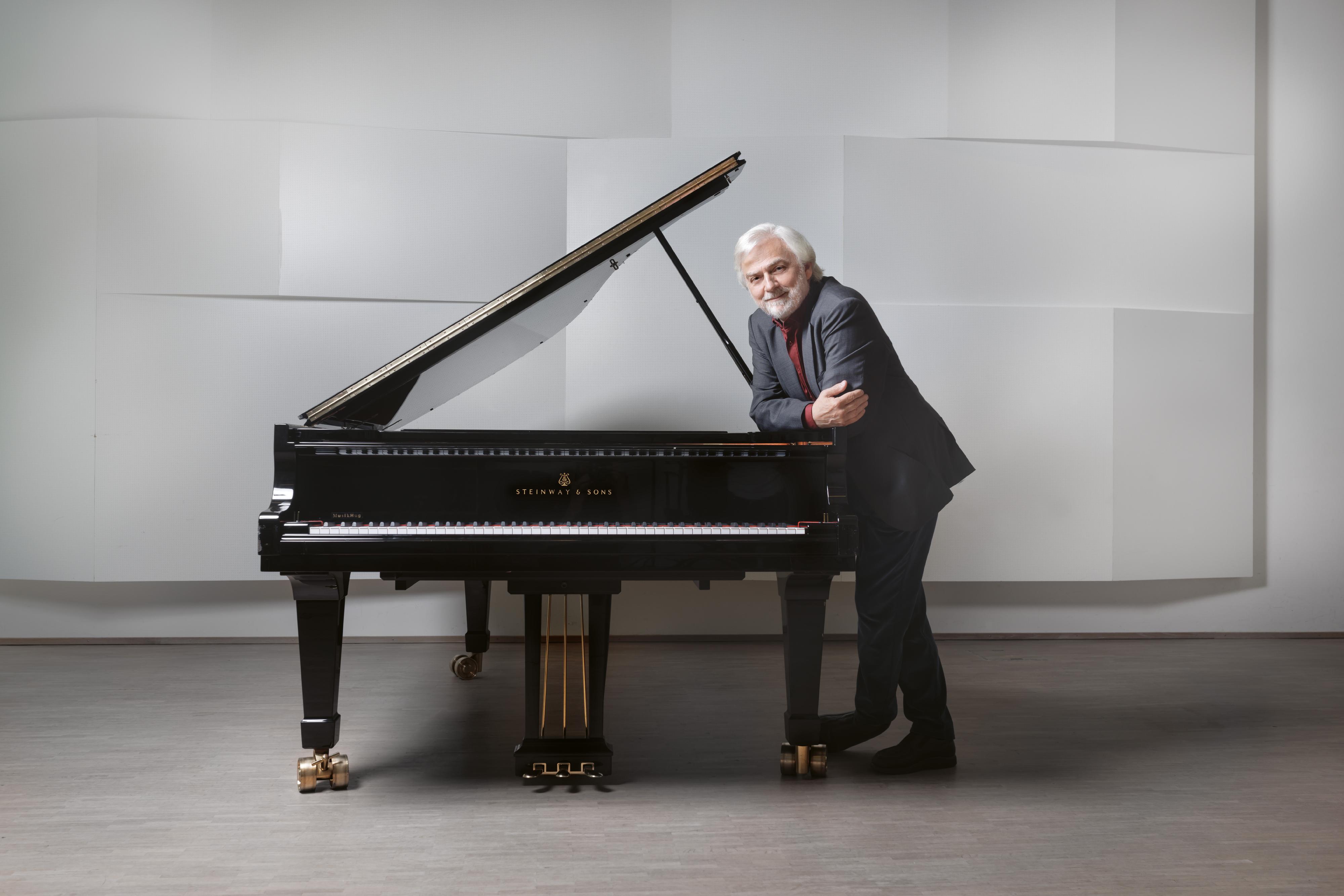 The second edition of the Asia+ Festival will be held from September to November, highlighting the arts and culture of nearly 30 countries from Asia, the Middle East and Belt and Road regions. Widely regarded as one of the world's greatest pianists, Polish pianist Krystian Zimerman returns after a 12-year hiatus, offering two recitals with partly different programmes. (Source of photo: Bartek Barczyk)
