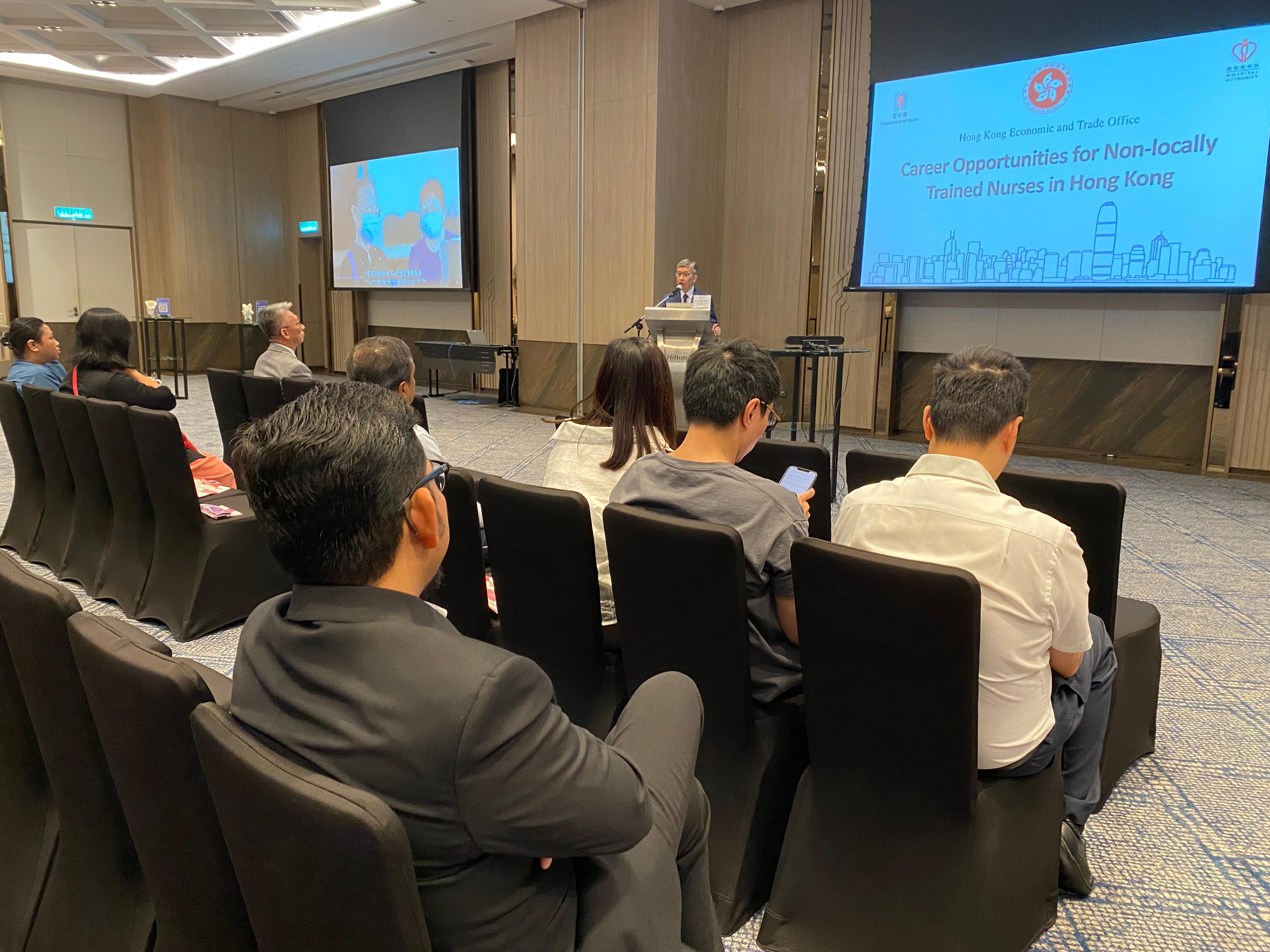 The Hospital Authority conducted recruitment activities for non-locally trained nurses in Kuala Lumpur, Malaysia, for two consecutive days (August 19 and 20). With the support of the Hong Kong Economic and Trade Office in Jakarta, a briefing session was held to introduce to local nurses the new pathways for working in Hong Kong.