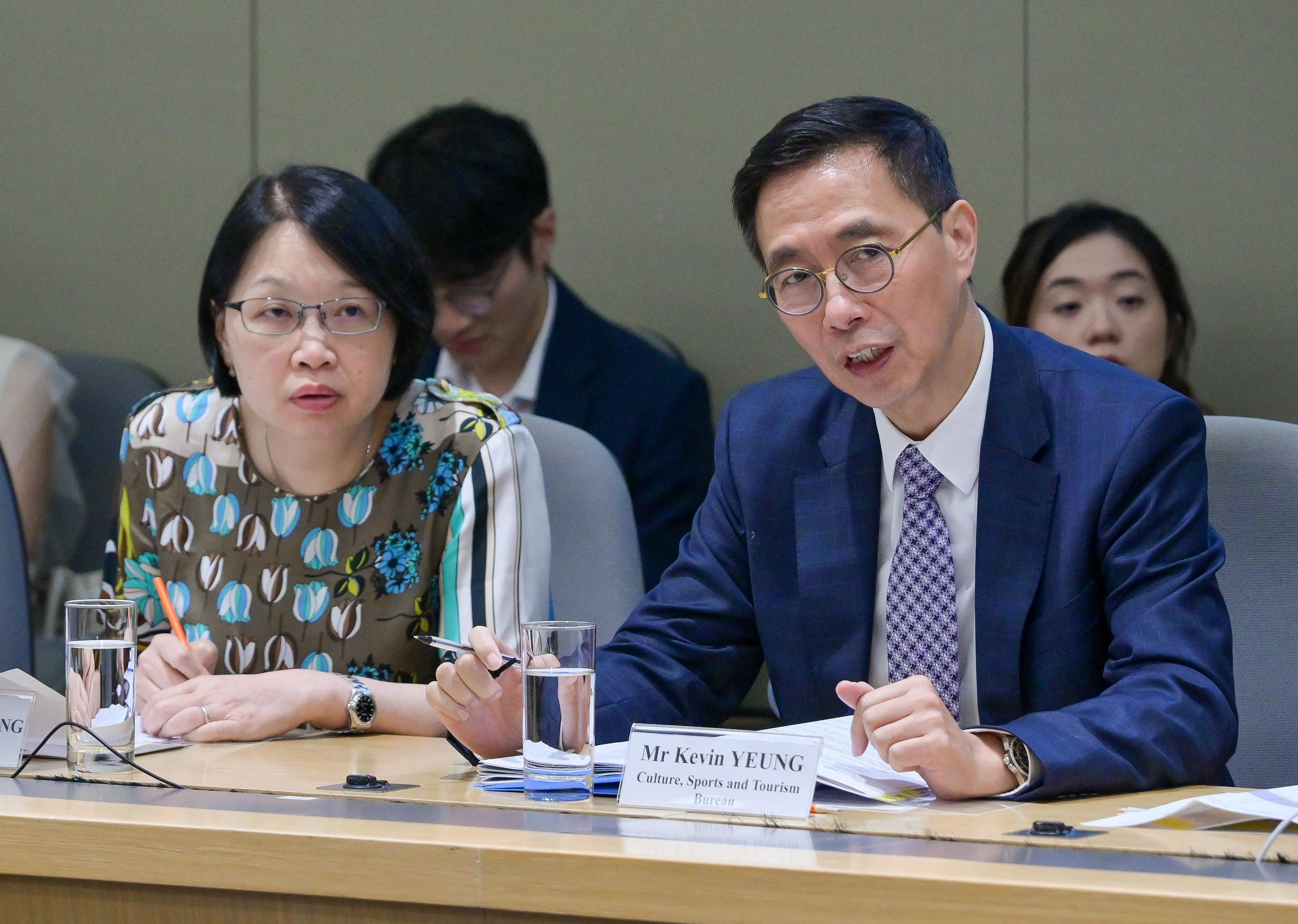 The Secretary for Culture, Sports and Tourism, Mr Kevin Yeung (right), chaired a meeting today (August 23) to co-ordinate the preparations for visitor arrivals to Hong Kong during the Mainland's National Day Golden Week from October 1 to 7. Mr Yeung and the Commissioner for Tourism, Mrs Angelina Cheung (left), were briefed by representatives of various participating units on their relevant preparation work.