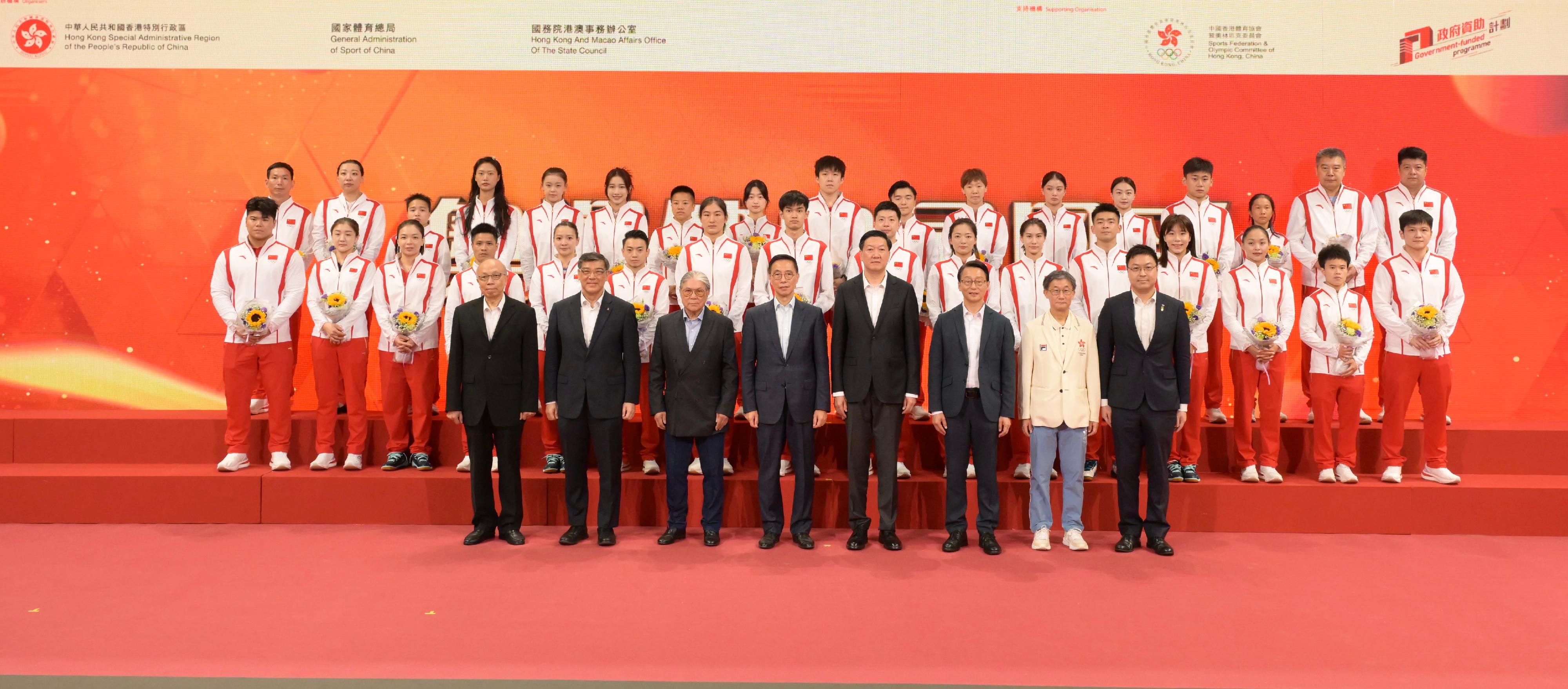 The 2024 Paris Olympic Games Mainland Olympians delegation attended the Sports Demonstrations by Mainland Olympians at Queen Elizabeth Stadium in Wan Chai this morning (August 31). Photo shows the Head of Delegation - Director of the General Administration of Sport of China, Mr Gao Zhidan (fourth right); the Secretary for Culture, Sports and Tourism, Mr Kevin Yeung (fourth left); the Director of Leisure and Cultural Services, Mr Vincent Liu (third right); the President of the Sports Federation & Olympic Committee of Hong Kong, China, Mr Timothy Fok (third left); and the Mainland Olympians delegation.