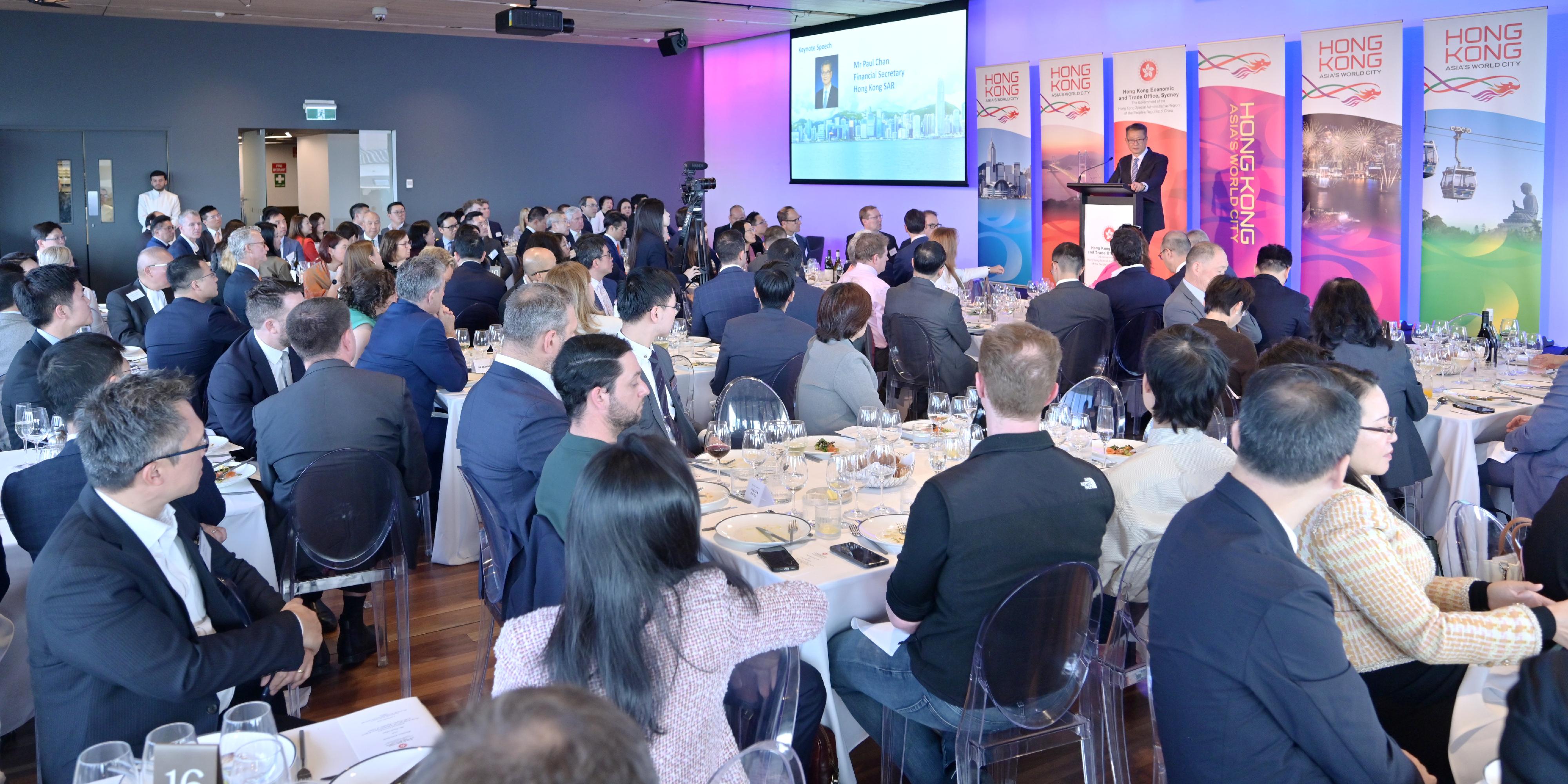 The Financial Secretary, Mr Paul Chan, continued his visit to Sydney, Australia, today (September 5, Sydney time). Photo shows Mr Chan delivering his keynote speech at a business luncheon organised by the Hong Kong Economic and Trade Office, Sydney.