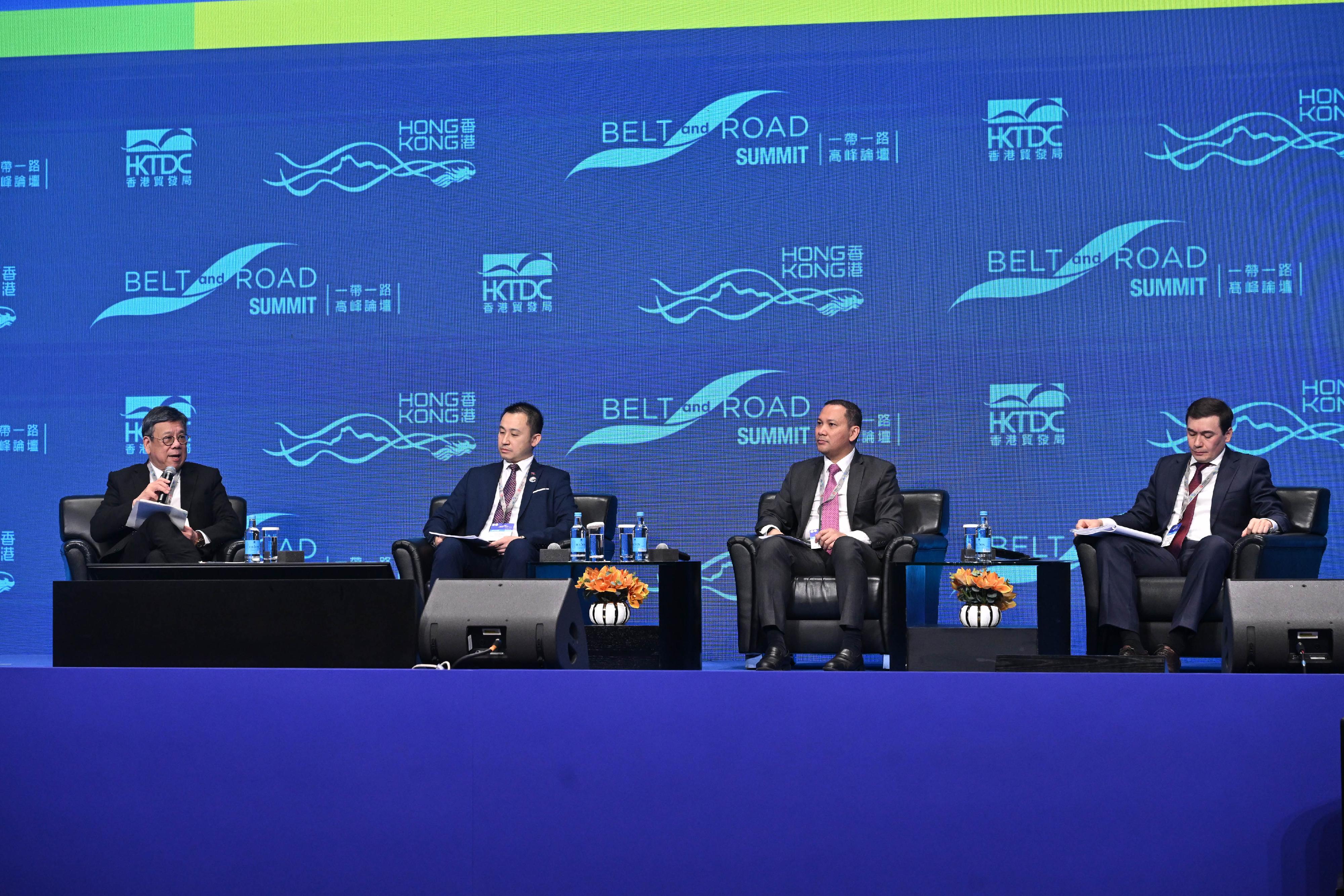 The Ninth Belt and Road Summit opened today (September 11). The Secretary for Commerce and Economic Development, Mr Algernon Yau (first left), chaired the policy dialogue session titled "Multilateral Co-operation for an Interconnected World" to discuss how to accelerate high-quality development and achieve common prosperity. Mr Yau was joined by the Secretary of State of Ministry of Commerce of Cambodia, Mr Lim Lork Piseth (second left); Deputy Coordinating Minister of Maritime Affairs and Investment in Infrastructure and Transportation of Indonesia, Mr Rachmat Kaimuddin (third left); and Vice-Minister of National Economy of Kazakhstan, Mr Arman Kassenov (fourth left).