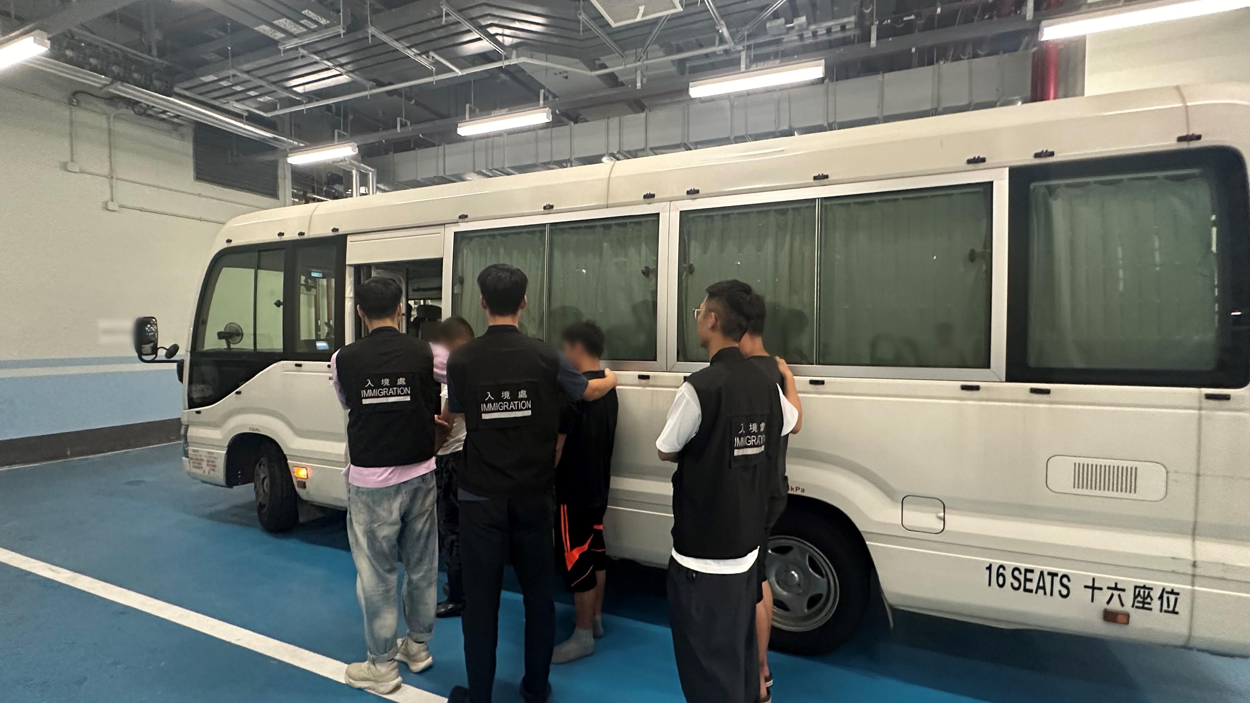 The Immigration Department mounted a series of territory-wide anti-illegal worker operations codenamed "Lightshadow" and "Twilight", and a joint operation with the Hong Kong Police Force and the Labour Department codenamed "Powerplayer", for four consecutive days from September 9 to yesterday (September 12). Photo shows suspected illegal workers arrested during an operation.