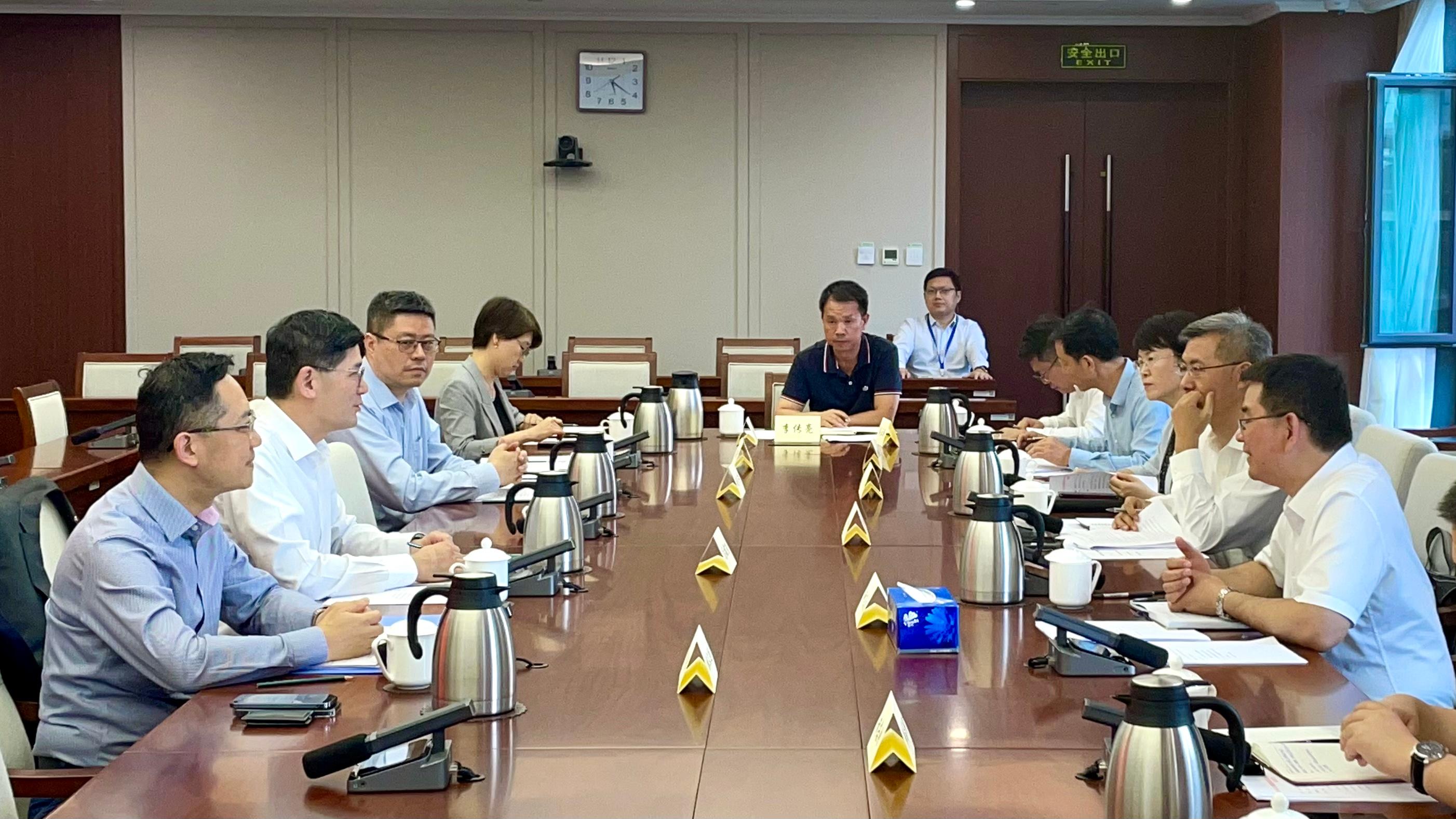 The Director of Health, Dr Ronald Lam (first left), led a delegation to Beijing and held a working meeting with the Party Committee Secretary of the Beijing Municipal Health Commission, Mr Zhong Dongbo (first right) together with the Chief Executive of the Hospital Authority, Dr Tony Ko (second left).