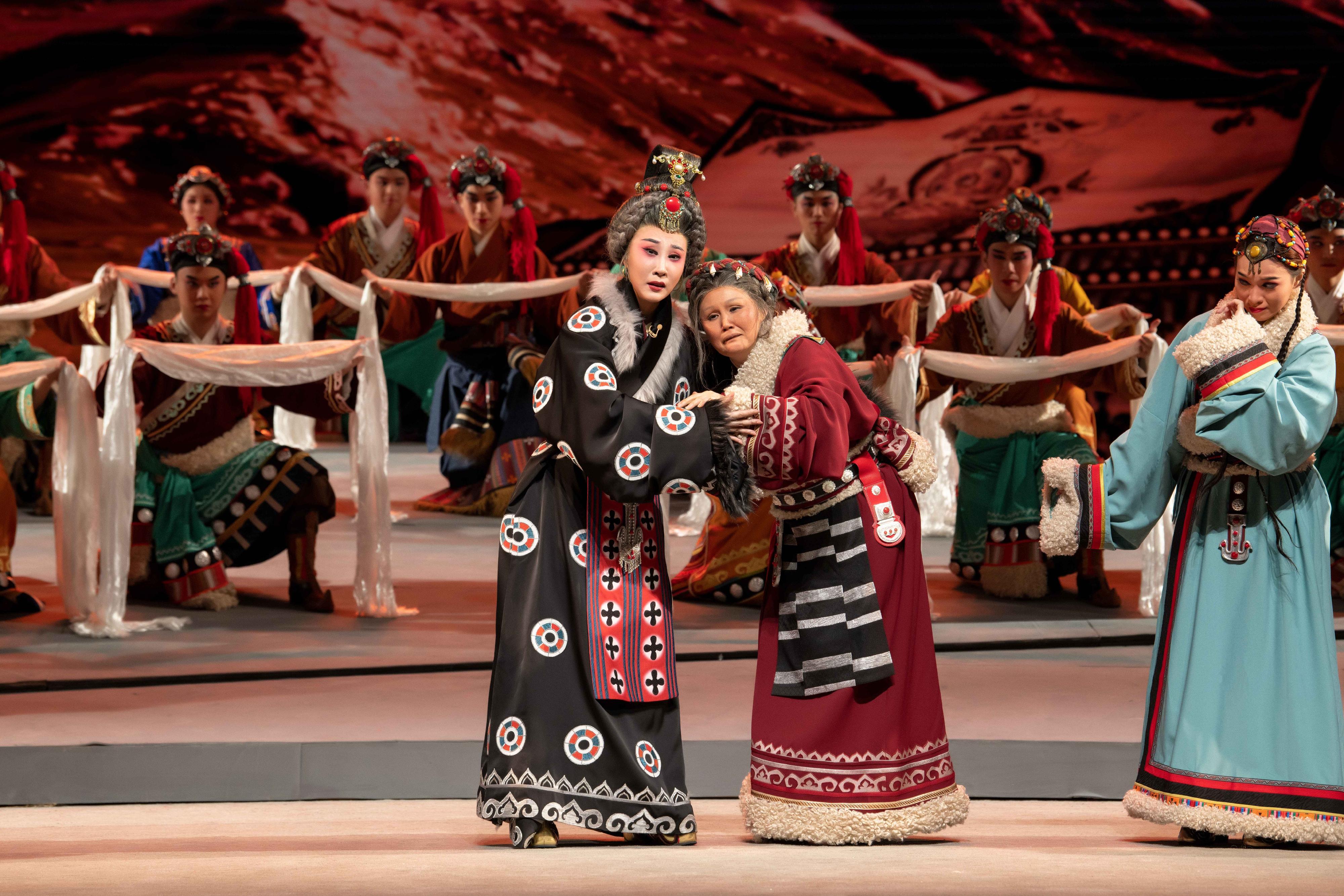 Guangzhou Cantonese Opera Theatre Company will present A New Cantonese Opera "Princess Wencheng" during the Guangzhou Culture Week in October. Photo shows a scene from the performance "Princess Wencheng". 
