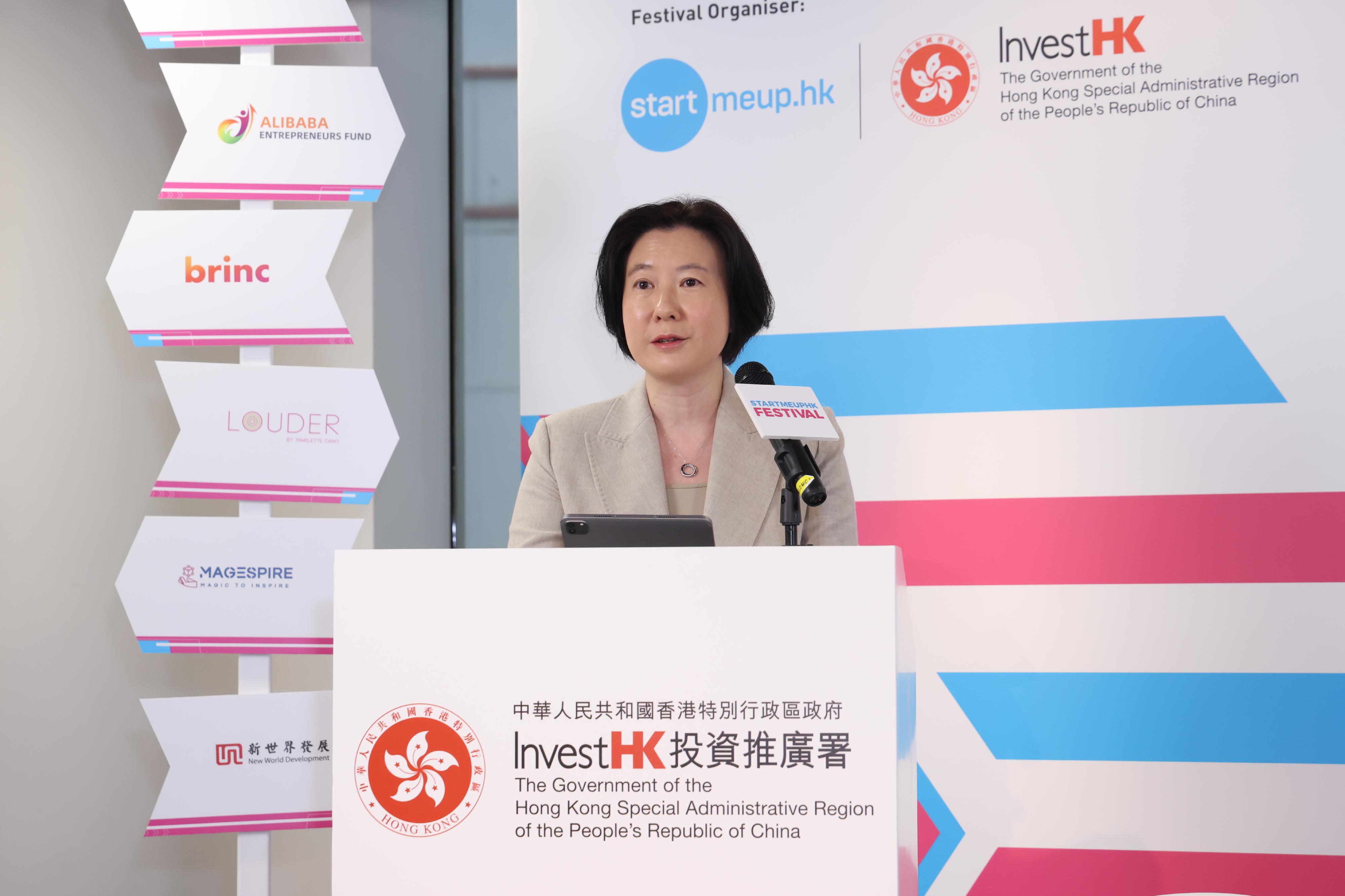 The Director-General of Investment Promotion at Invest Hong Kong, Ms Alpha Lau, delivers welcome remarks, highlighting the success of the StartmeupHK Festival and Hong Kong's vibrant start-up ecosystem.
