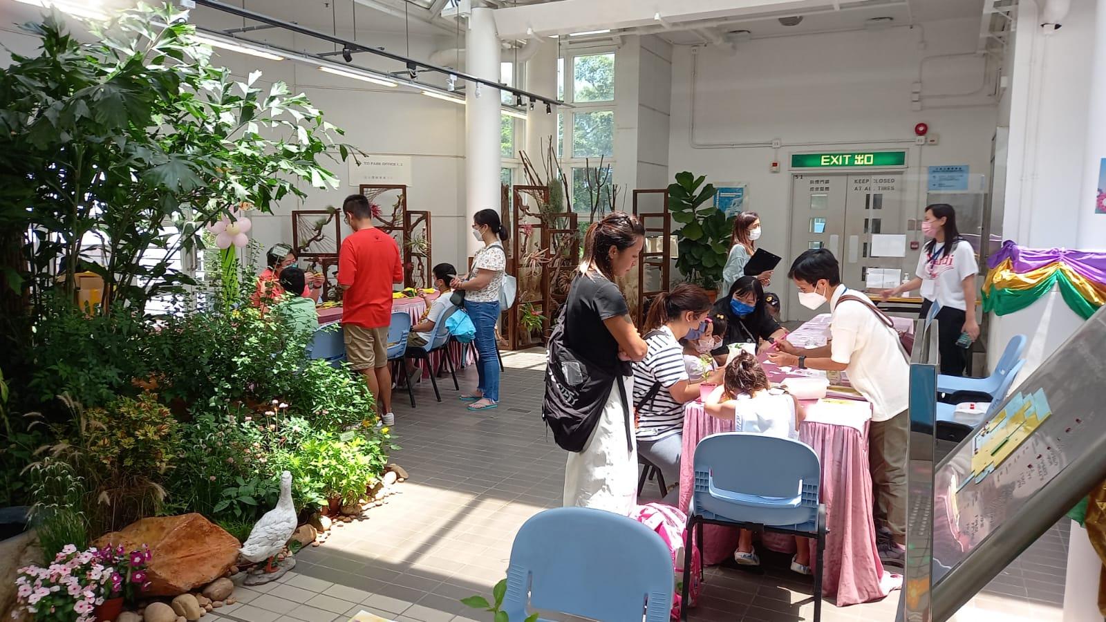 "Let's Go Green in Celebration of the National Day" horticultural activities, organised by the Leisure and Cultural Services Department, will be held from September 28 to October 1 from 10am to 6pm daily at the Arcade and the Green Education and Resource Centre of Kowloon Park. The four-day event will feature National Day planting workshops, pot-planting activities, a thematic exhibition, game stalls, talks and guided tours. Admission is free. All are welcome to participate.

