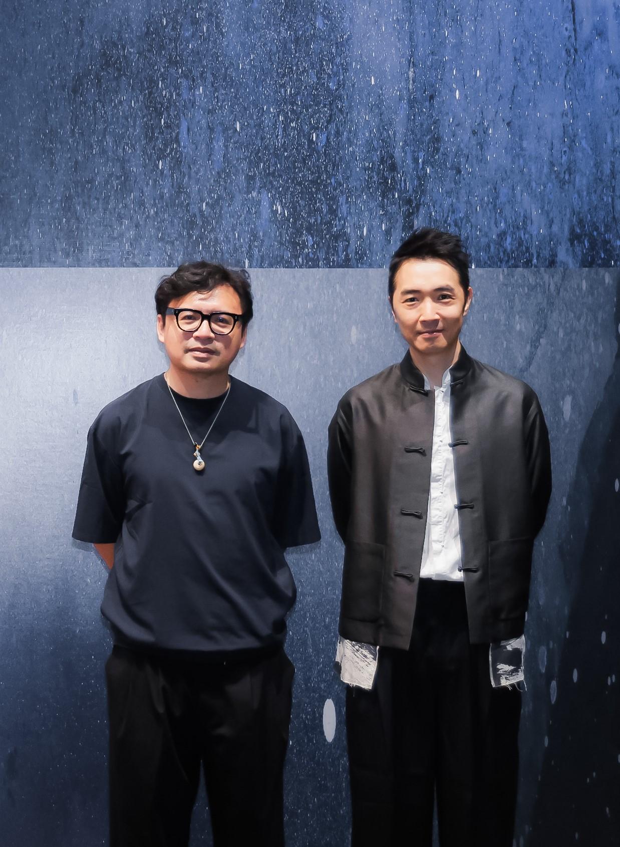 Co-organised by the Art Promotion Office and the Shenzhen Fringe Art Center, the first exhibition, "New Dynamics of Qi Yun" of the "Ink Art Ensembles" exhibition series in the Greater Bay Area, is on display until November 6 at the Shenzhen Art Museum. Photo shows the guest curators Hong Ko and Eric Zhu.