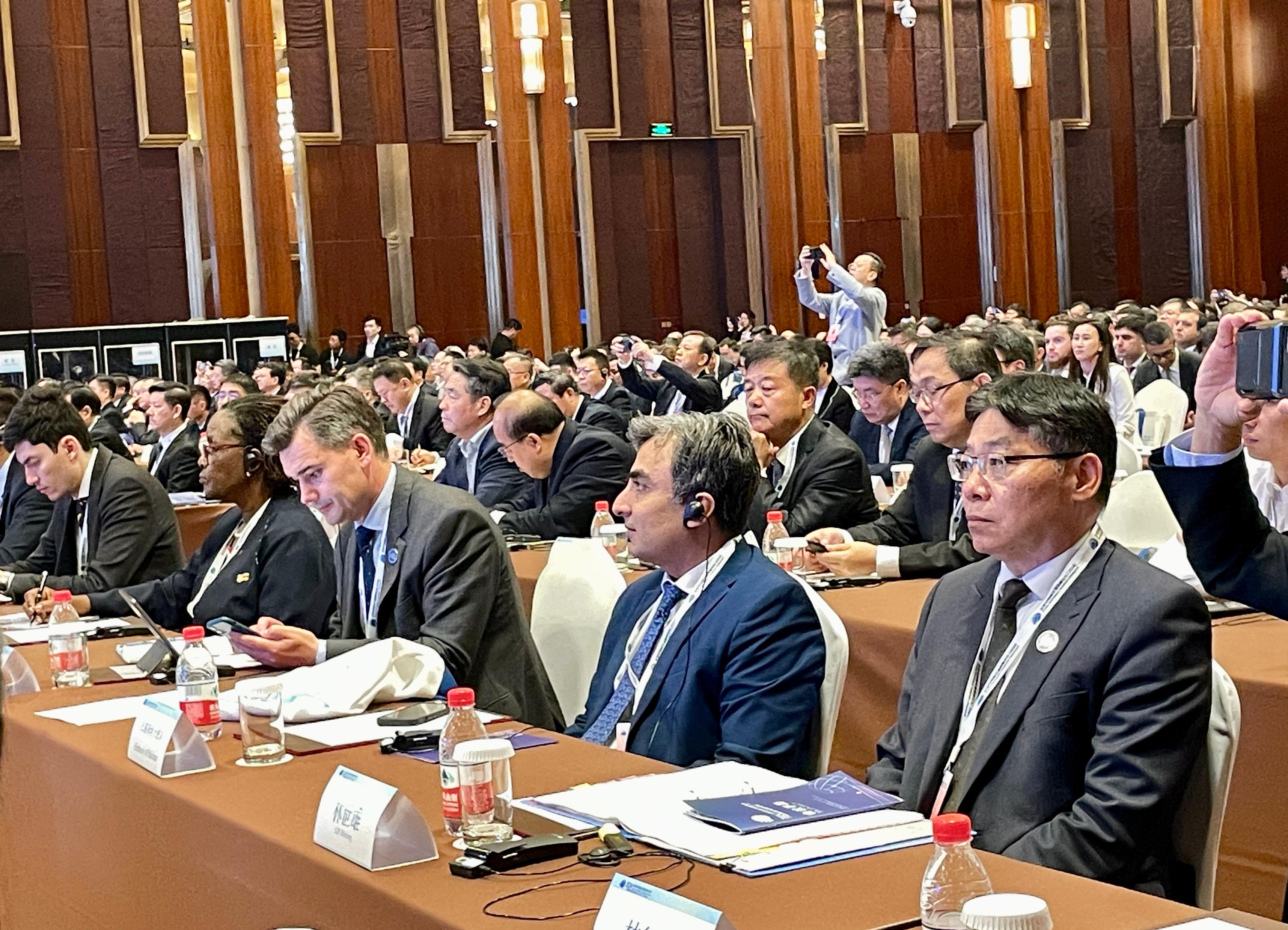 The Secretary for Transport and Logistics, Mr Lam Sai-hung (first right), attended the opening ceremony of the Global Sustainable Transport Forum (2024) hosted by the Ministry of Transport of the People's Republic of China in Beijing today (September 25) .