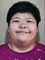 Cheung Ching-man, aged 35, is about 1.64 metres tall, 90 kilograms in weight and of fat build. She has a round face with yellow complexion and short black hair. She was last seen wearing a blue and green long-sleeved T-shirt with a koala pattern, blue shorts, light-coloured plastic slippers, a pair of dark-coloured glasses and carrying a black waist bag.