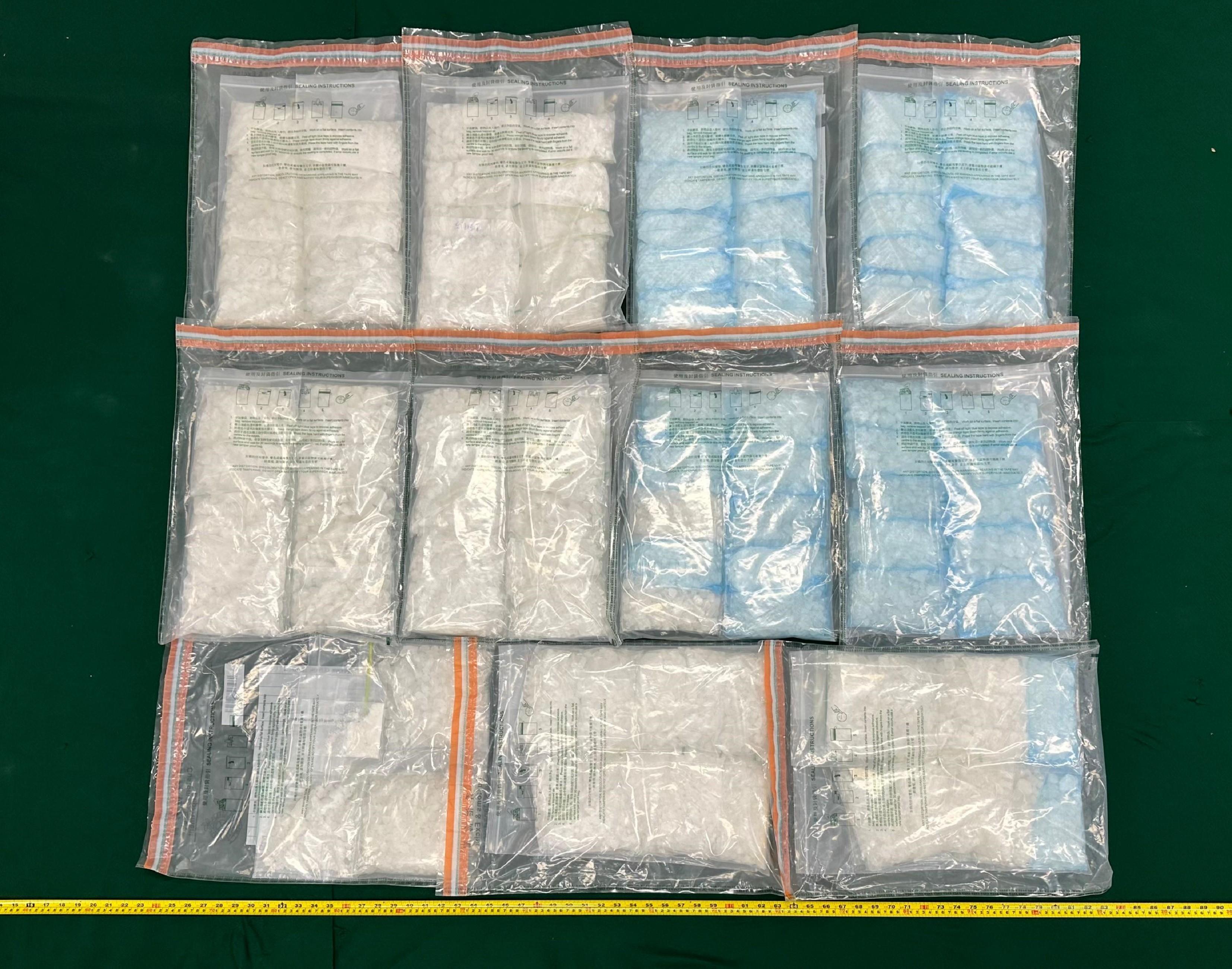 Hong Kong Customs seized about 32 kilograms of suspected ketamine with an estimated market value of about $15 million in Yau Tong, Aberdeen and Kwun Tong yesterday (September 26). Photo shows the suspected ketamine seized.