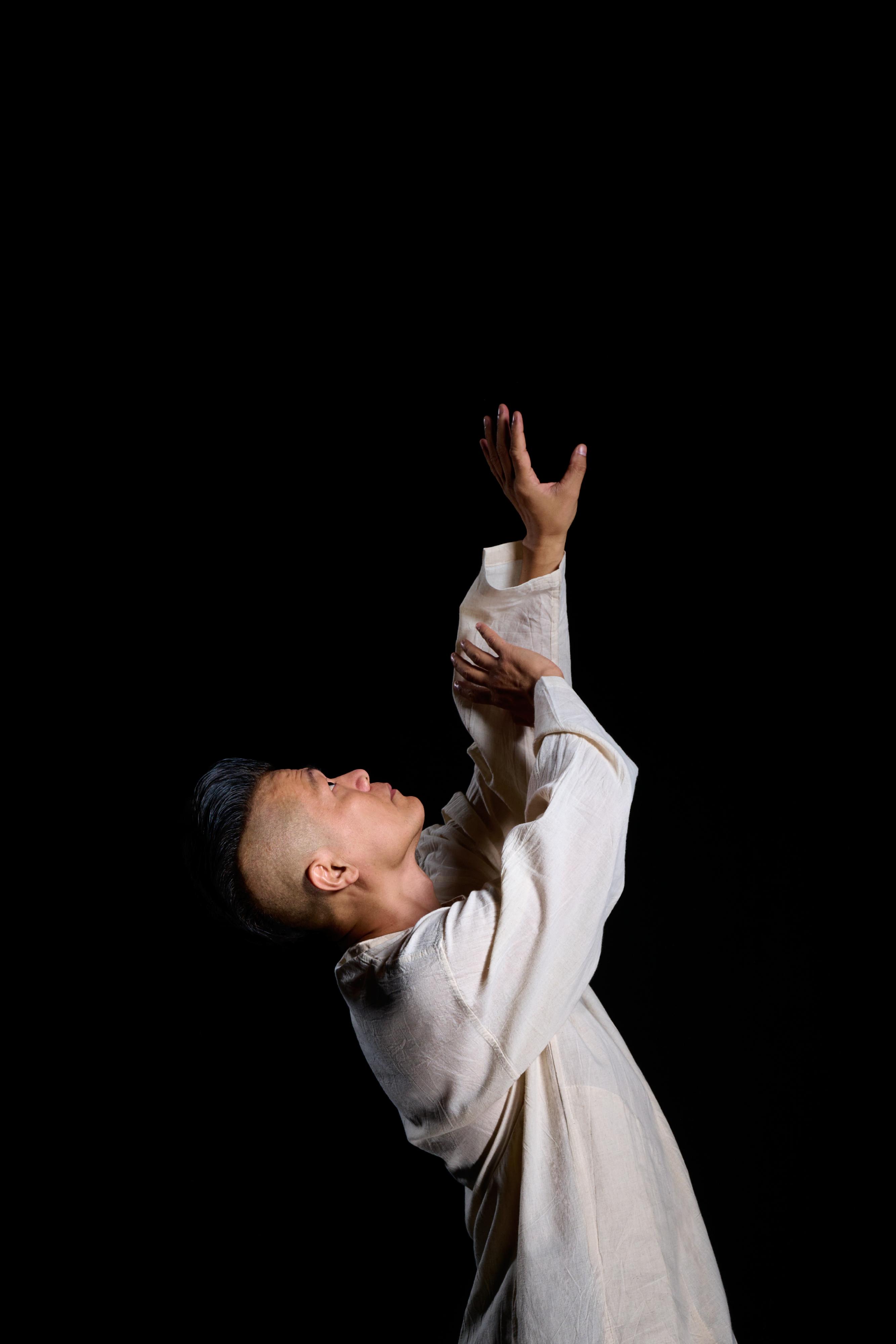 The Leisure and Cultural Services Department and Xinghai Concert Hall from the Guangdong Province will present "ChoreoMusica Soiree" during the 4th Guangdong-Hong Kong-Macao Greater Bay Area Culture and Arts Festival. Photo shows local interdisciplinary artist Tsang Man-tung. (Source of photo: May Kam)
