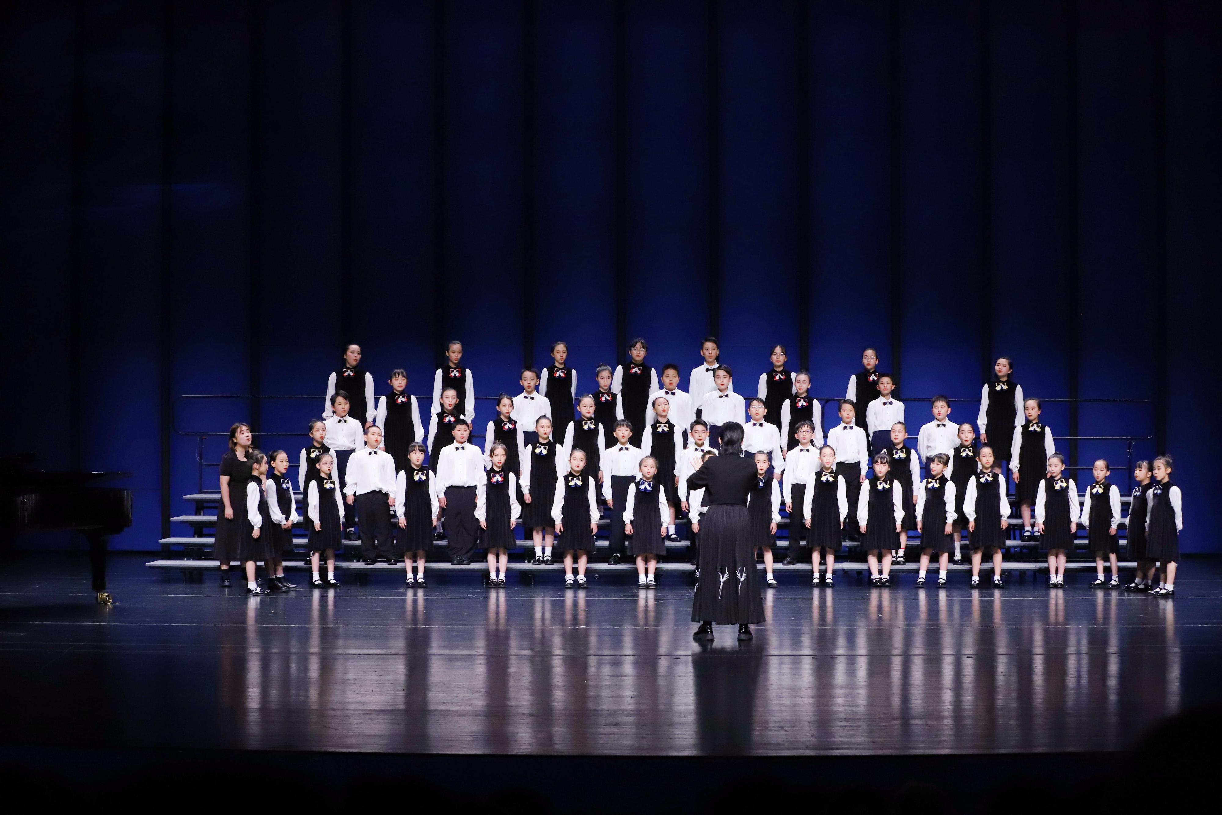 The Leisure and Cultural Services Department, the Bureau of Culture, Radio, Television, Tourism and Sports of Zhuhai and the Cultural Affairs Bureau of the Macao Special Administrative Region Government will present the 2024 Zhuhai-Hong Kong-Macao Choral Concert, "Songs Echo My Voice", in November. Photo shows the Zhuhai Grand Theatre Children's Choir.