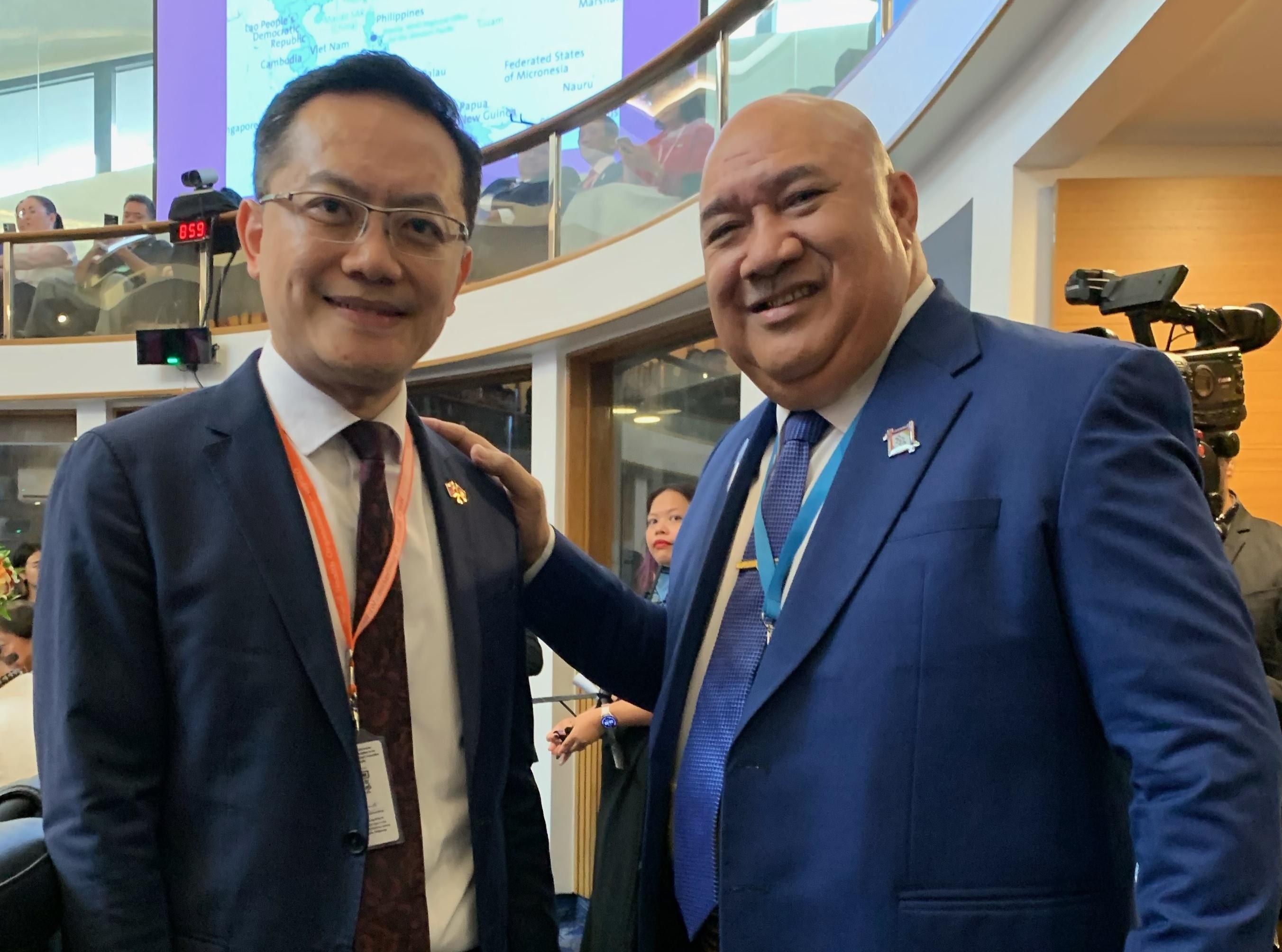 The Director of Health, Dr Ronald Lam, is leading a delegation from the Department of Health to attend the meeting of the 75th session of the World Health Organization (WHO) Regional Committee for the Western Pacific, which is being held from October 21 to 25, in Manila, the Philippines. Photo shows Dr Lam (left) meeting with the WHO Regional Director for the Western Pacific, Dr Saia Ma'u Piukala (right), during the meeting.