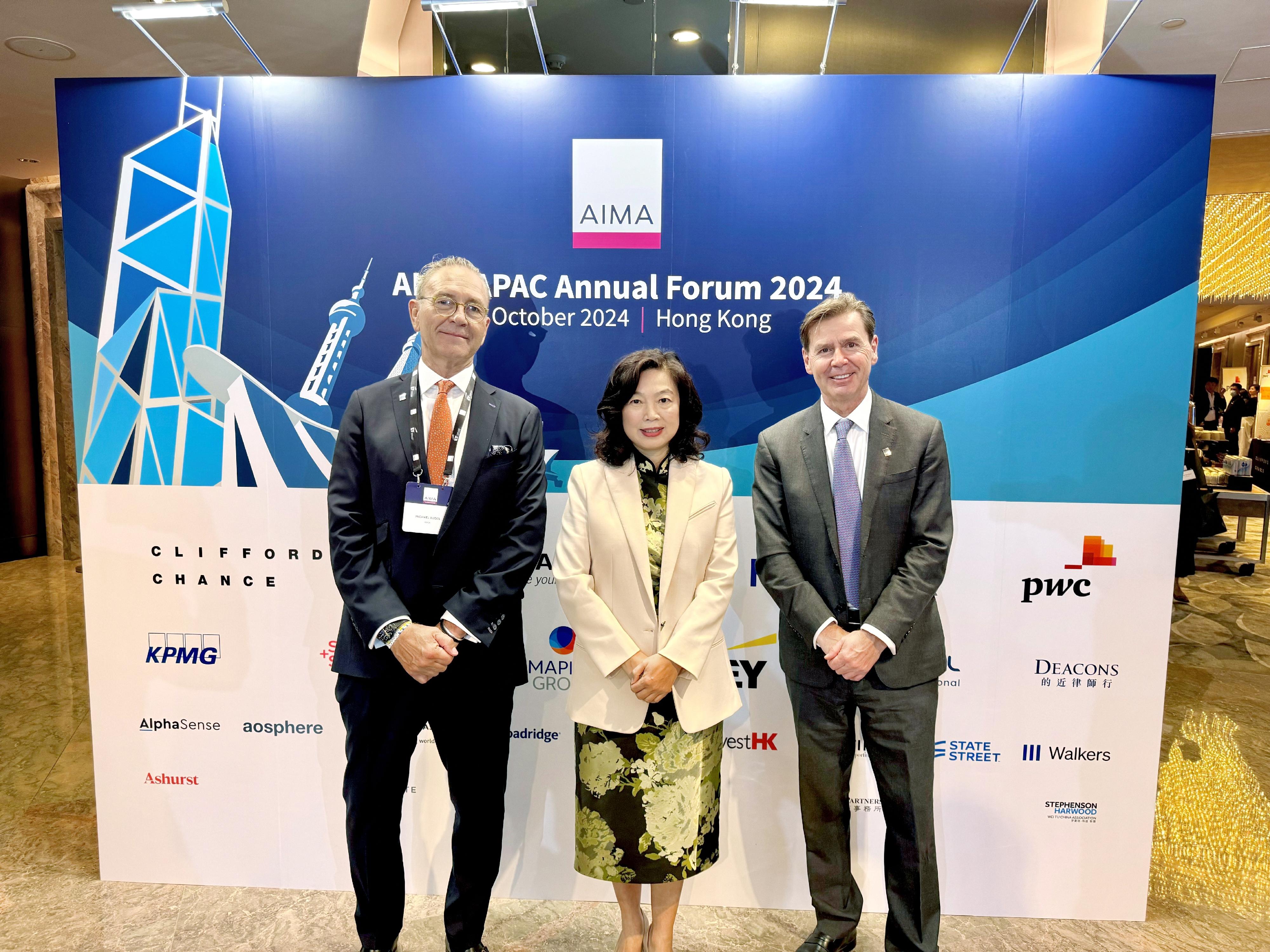 The Permanent Secretary for Financial Services and the Treasury (Financial Services), Ms Salina Yan, delivered her opening keynote address at the AIMA APAC Annual Forum 2024 today (October 24). Photo shows Ms Yan (centre) with the Managing Director and Co-Head of Asia-Pacific, the Alternative Investment Management Association (AIMA), Mr Michael Bugel (left); and the Chief Executive Officer of the AIMA, Mr Jack Inglis (right).