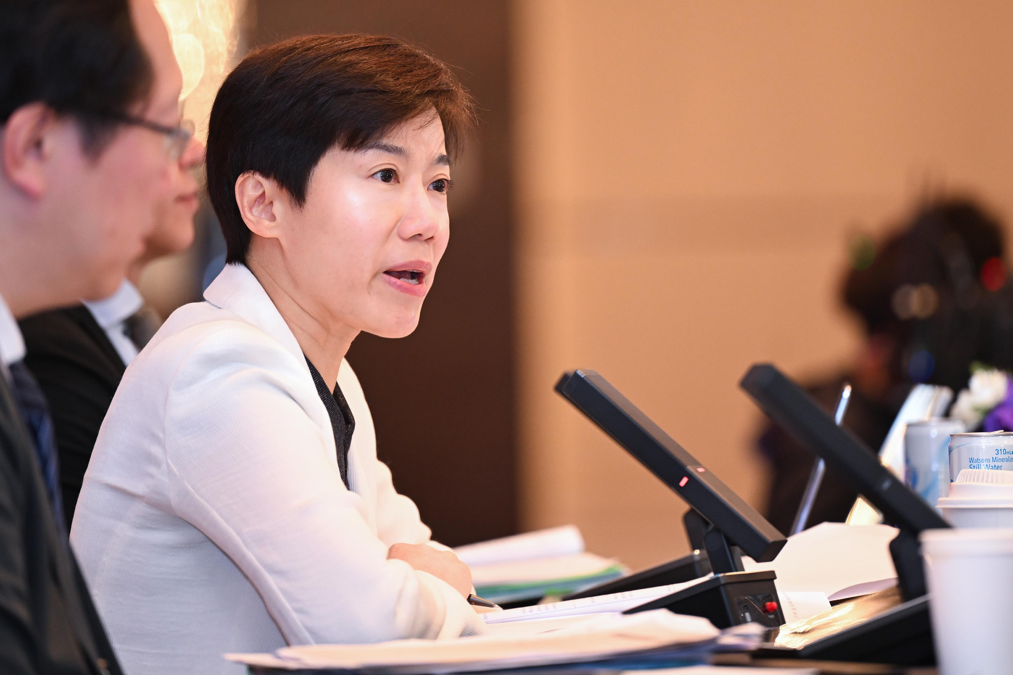 The 34th World Customs Organization Asia/Pacific Regional Contact Points Meeting held by Hong Kong Customs concluded today (October 25). Photo shows the Commissioner of Customs and Excise, Ms Louise Ho, delivering concluding remarks at the meeting.