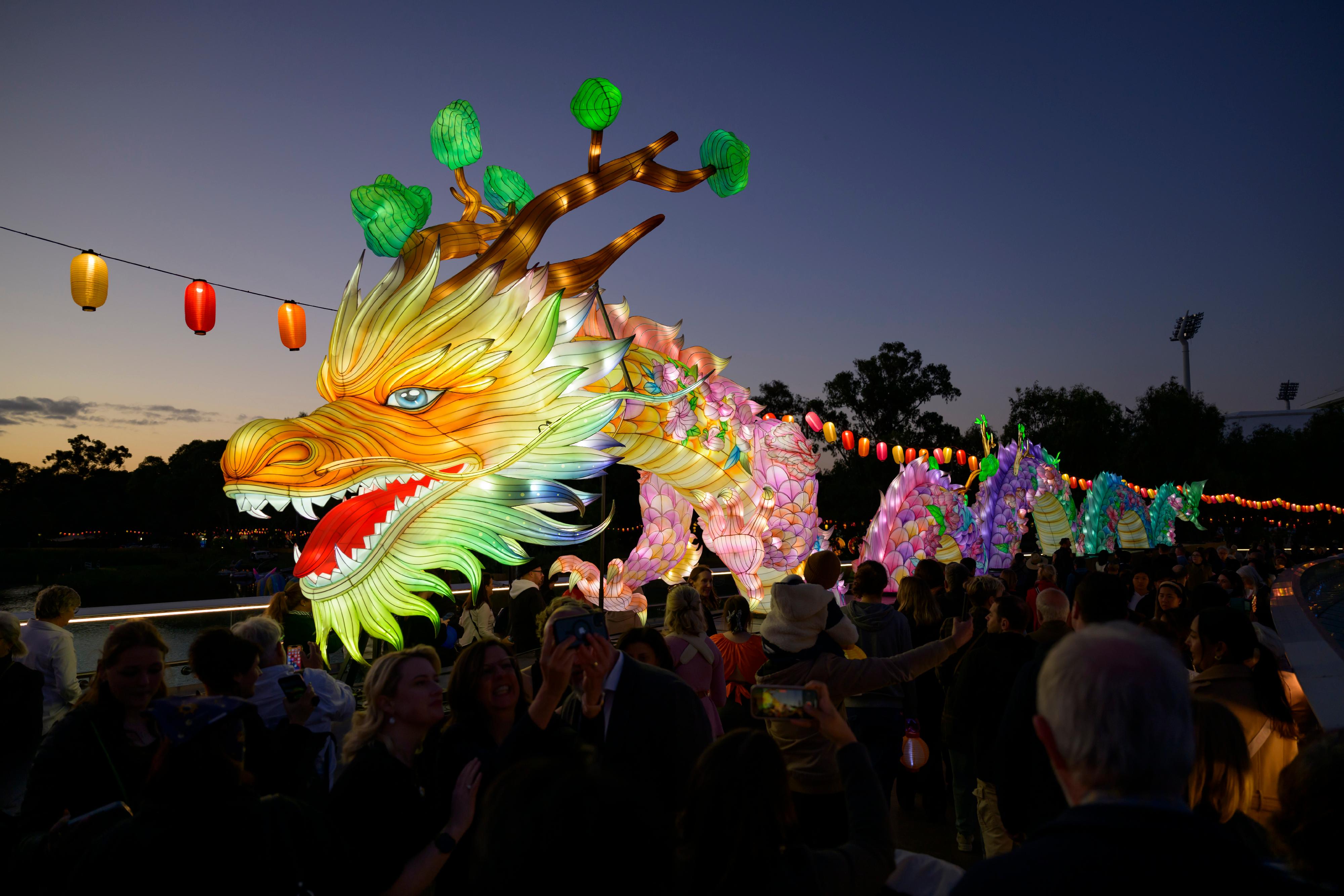 Illuminated across the River Torrens of Adelaide, Australia, the spectacular 40-metre-long new Hong Kong Dragon Lantern takes centre stage at the Moon Lantern Trail of the OzAsia Festival from October 24 to 27, showcasing Hong Kong's vibrant role as an East-meets-West centre for international cultural exchange as well as celebrating the artistic synergy between Hong Kong and Australia.

