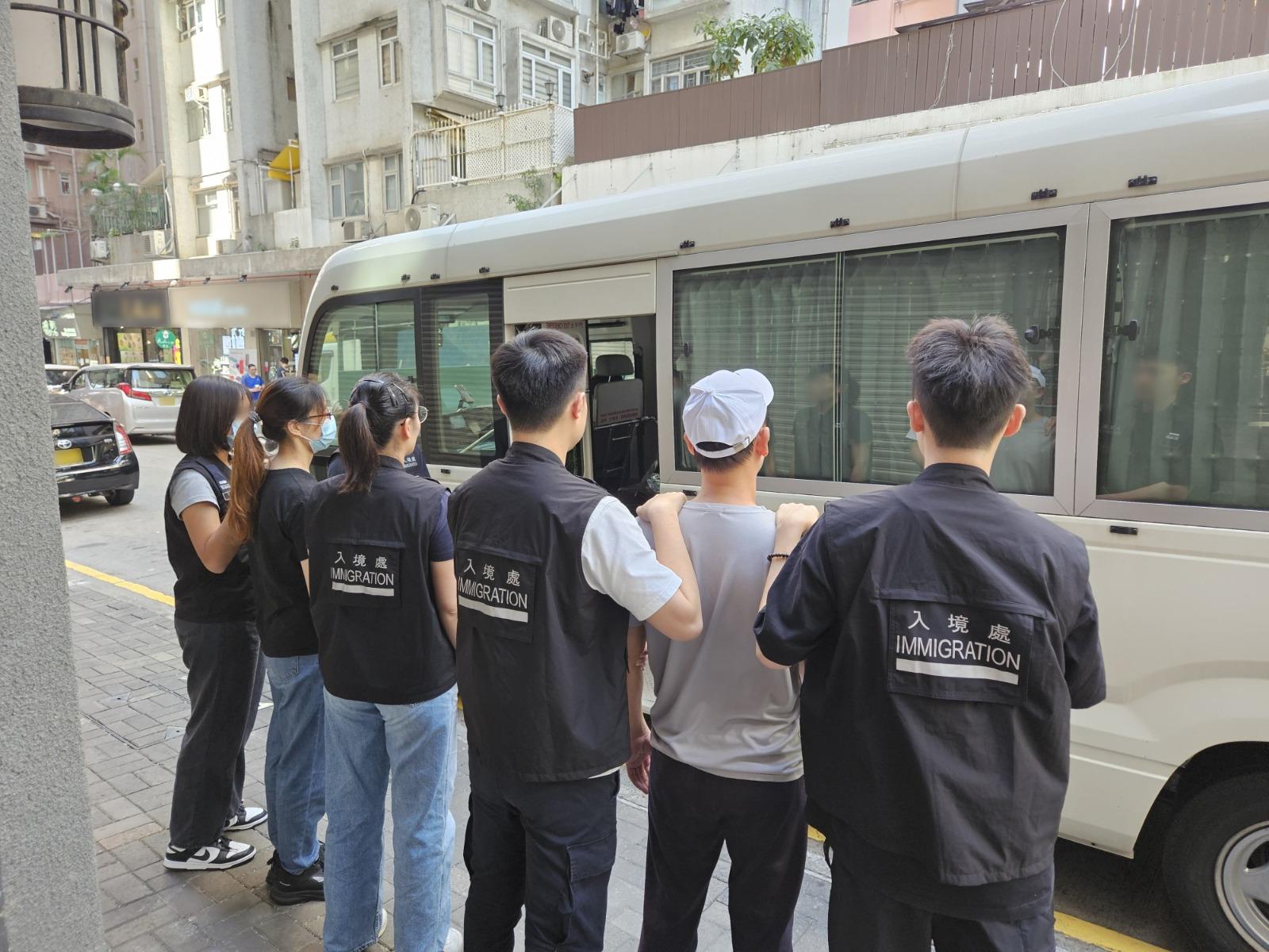 The Immigration Department mounted a series of territory-wide anti-illegal worker operations codenamed "Lightshadow" and "Twilight", and joint operations with the Hong Kong Police Force codenamed "Champion" and "Windsand", for four consecutive days from October 28 to yesterday (October 31). Photo shows suspected illegal workers arrested during an operation.