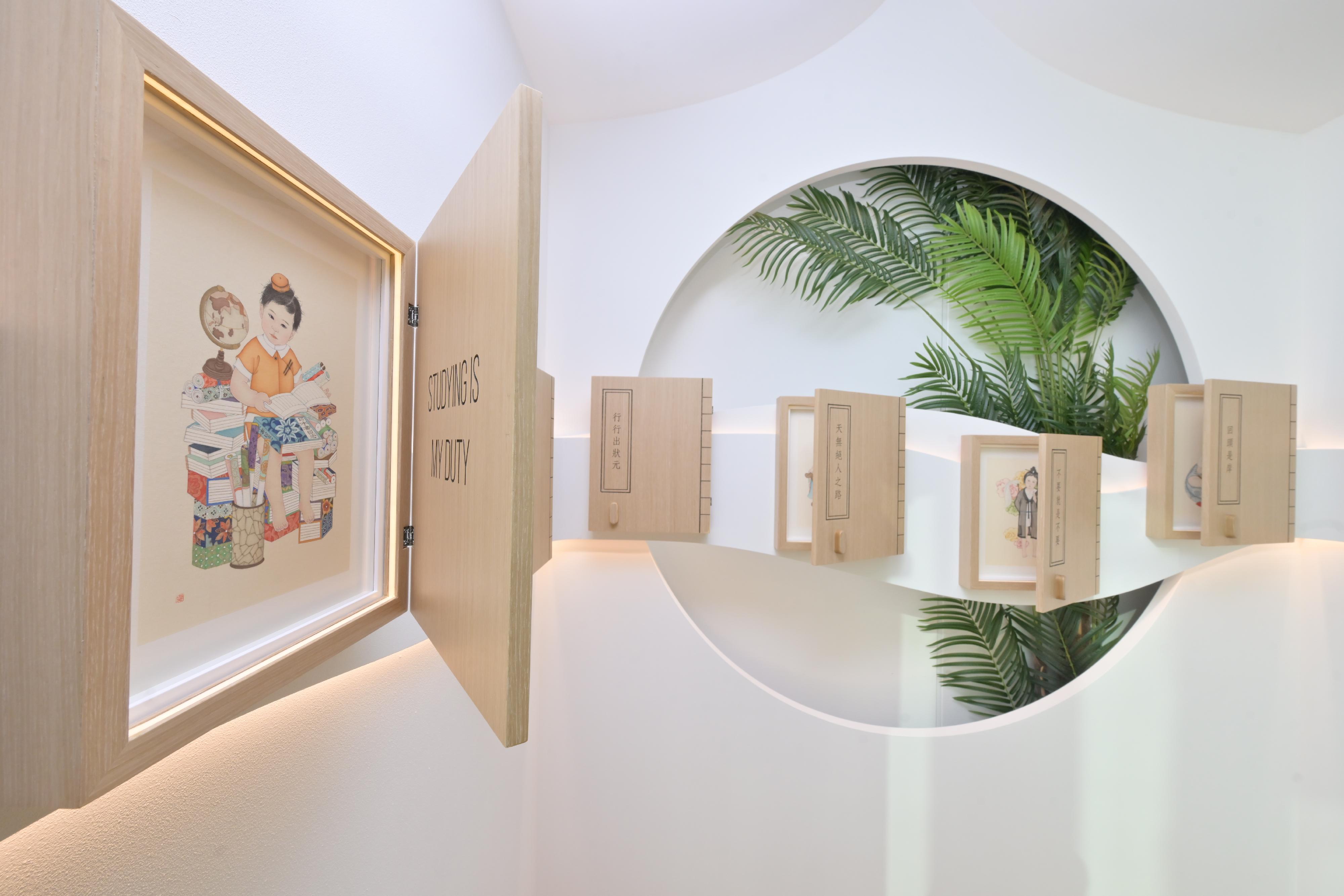 香港藝術家梁麗雯為展覽創作的工筆畫藝術作品《贏在起跑線》。