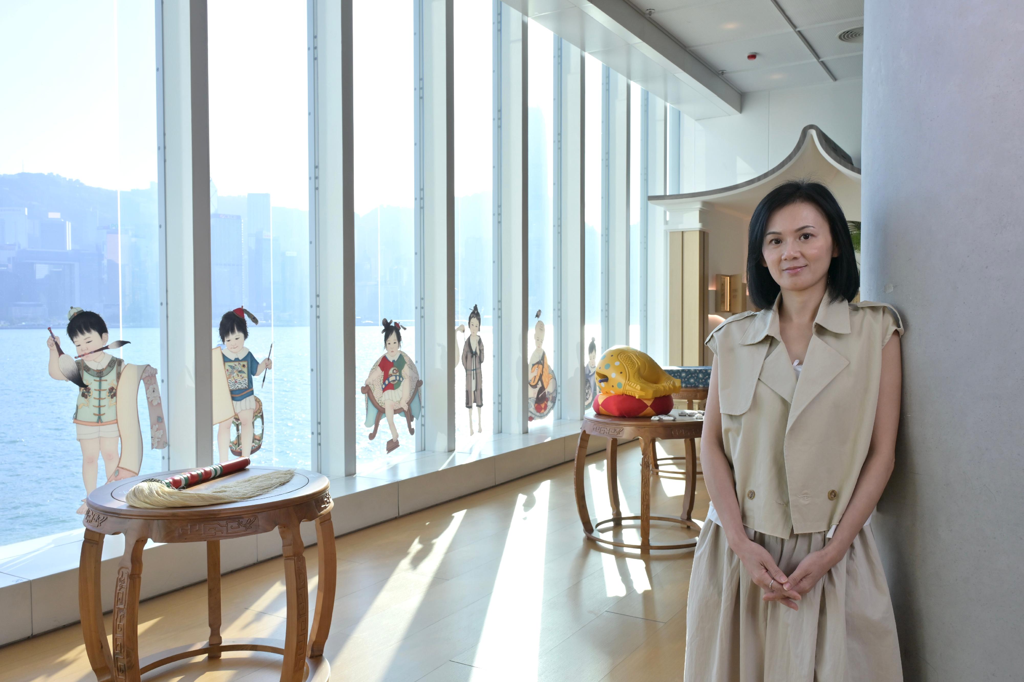 The Hong Kong Museum of Art's new exhibition "Life Planning of the Chinese Literati: Selected Chinese Painting and Calligraphy from the Xubaizhai Collection" features 46 sets of Chinese painting and calligraphy selected from its Xubaizhai collection. Photo shows Hong Kong artist Leung Lai-man and her artwork "Ready, Set, Go!" created for the exhibition.
