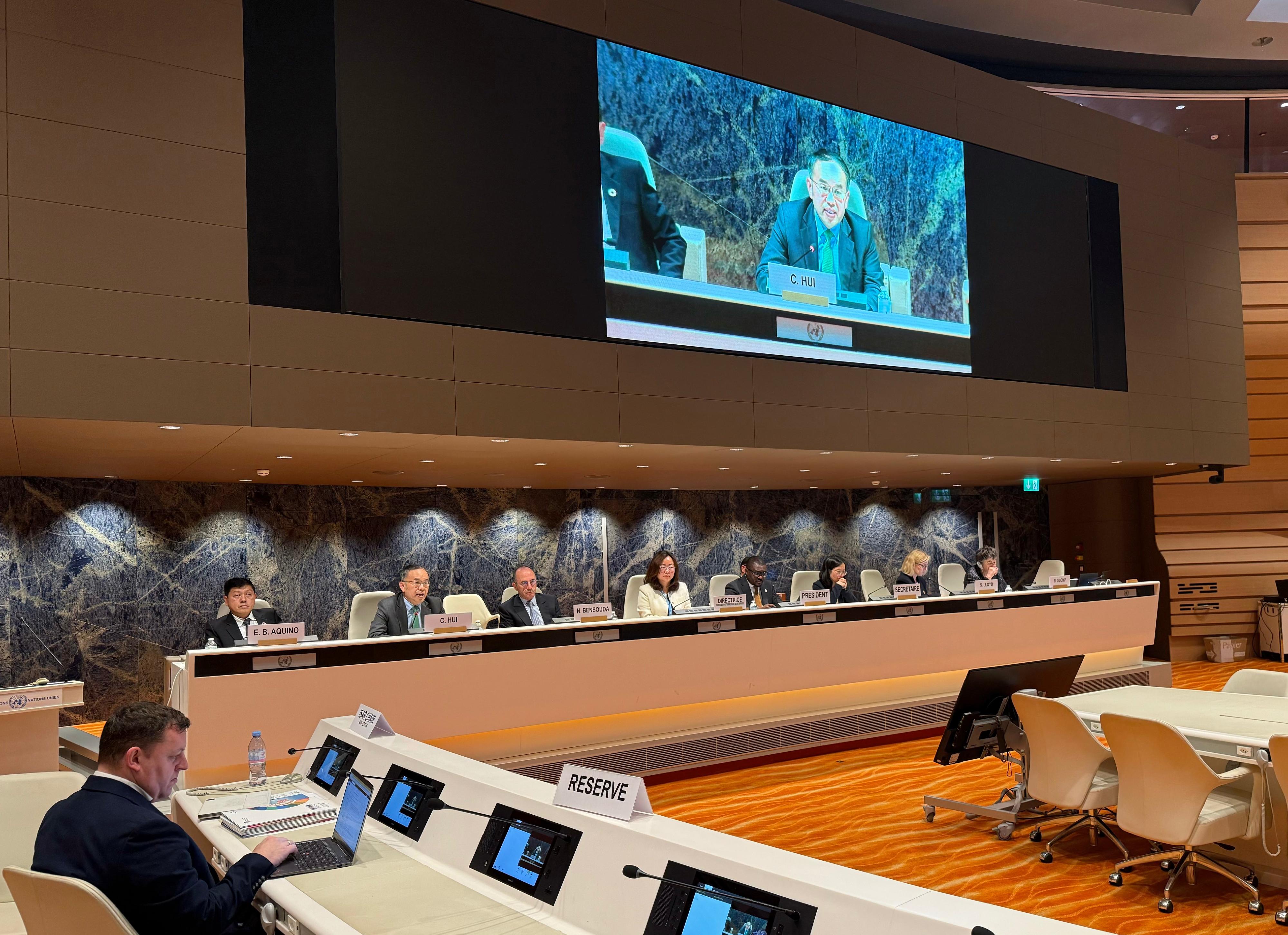 The Secretary for Financial Services and the Treasury, Mr Christopher Hui, continued his visit to Switzerland. Photo shows Mr Hui speaking at the 41st session of the Intergovernmental Working Group of Experts on International Standards of Accounting and Reporting organised by the United Nations Conference on Trade and Development in Geneva on November 6 (Geneva time).








