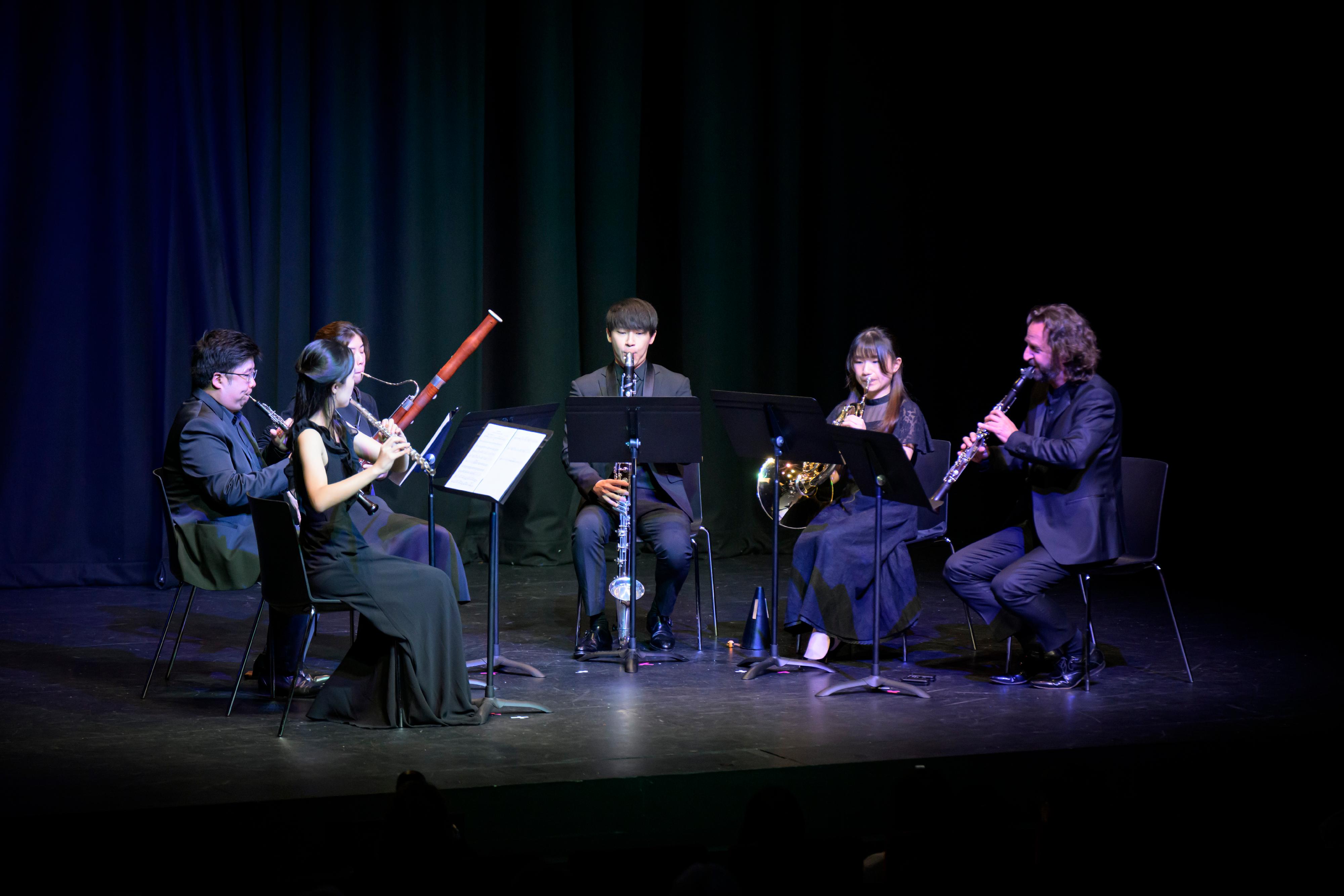 The Hong Kong Economic and Trade Office, Sydney supported the "Woodwind Quintet - Hong Kong and Australia Cultural Exchange Concert" in Melbourne, Australia, yesterday (November 7) to promote cultural exchanges between Hong Kong and Australia, and showcase the young musical talent of Hong Kong. Photo shows the Hong Kong chamber group M•eureka!.