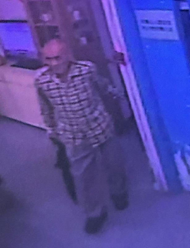 Cheung Ming, aged 89, is 1.67 metres tall, 49 kilograms in weight and of thin build. He has a square face with yellow complexion and short grey and white hair. He was last seen wearing a long-sleeves checkered shirt, grey trousers, black shoes and carrying a black umbrella.
