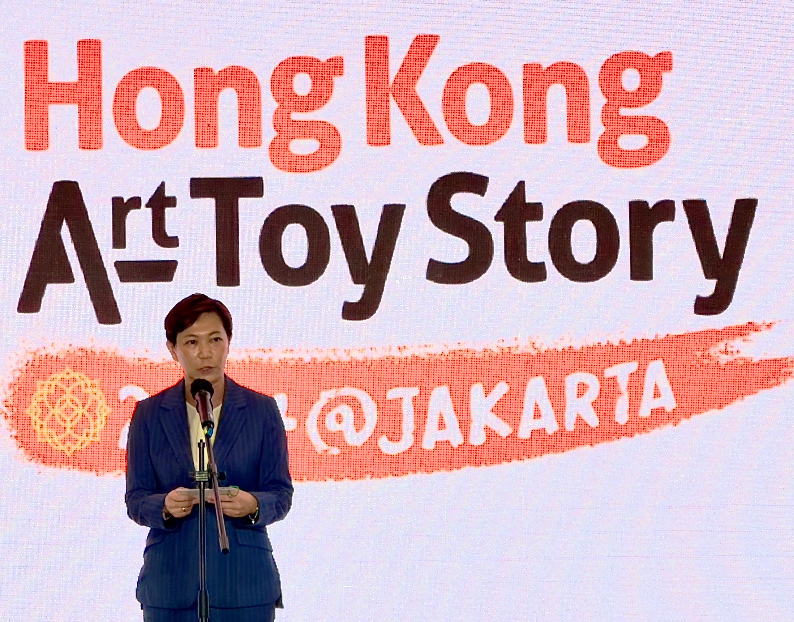 The Director-General of the Hong Kong Economic and Trade Office in Jakarta, Miss Libera Cheng, delivered an opening remarks at the opening ceremony of the "Hong Kong Art Toy Story 2024@Jakarta" today (November 16).