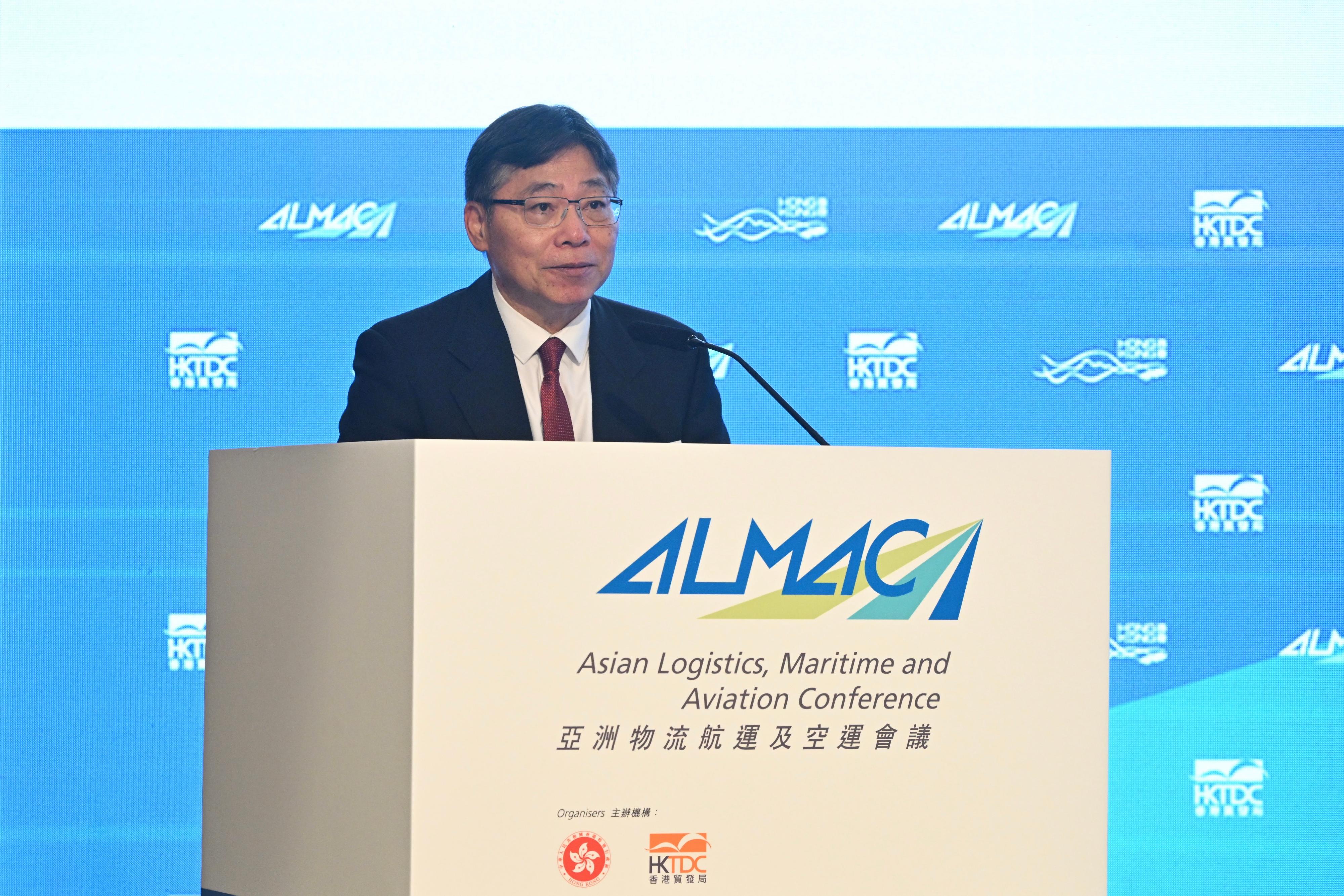 The Secretary for Transport and Logistics, Mr Lam Sai-hung, speaks at the Asian Logistics, Maritime and Aviation Conference 2024 VIP Luncheon today (November 18).