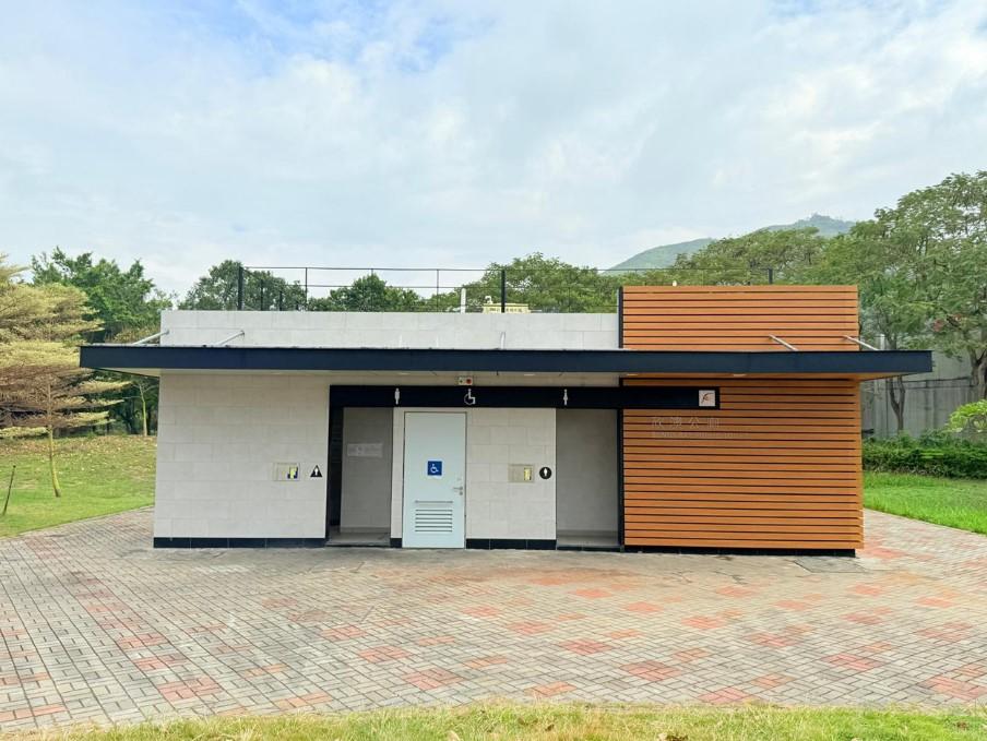 A spokesman for the Food and Environmental Hygiene Department said that today (November 19) is World Toilet Day, and the department is delighted to have won consecutive gold and silver awards this year in the annual Hong Kong’s Best Public Toilet Award organised by the Hong Kong Toilet Association. Photo shows the Sunny Bay Public Toilet in Tsuen Wan District that has won the silver award in Hong Kong’s Best Public Toilet Award.