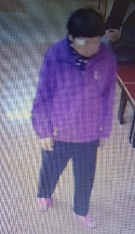 Chung Yee-lam, aged 55, is about 1.6 metres tall, 50 kilograms in weight and of thin build. She has a pointed face with yellow complexion and short black hair. She was last seen wearing a purple jacket, black trousers and black shoes, and with a piece of gauze on the corner of her right eye.
