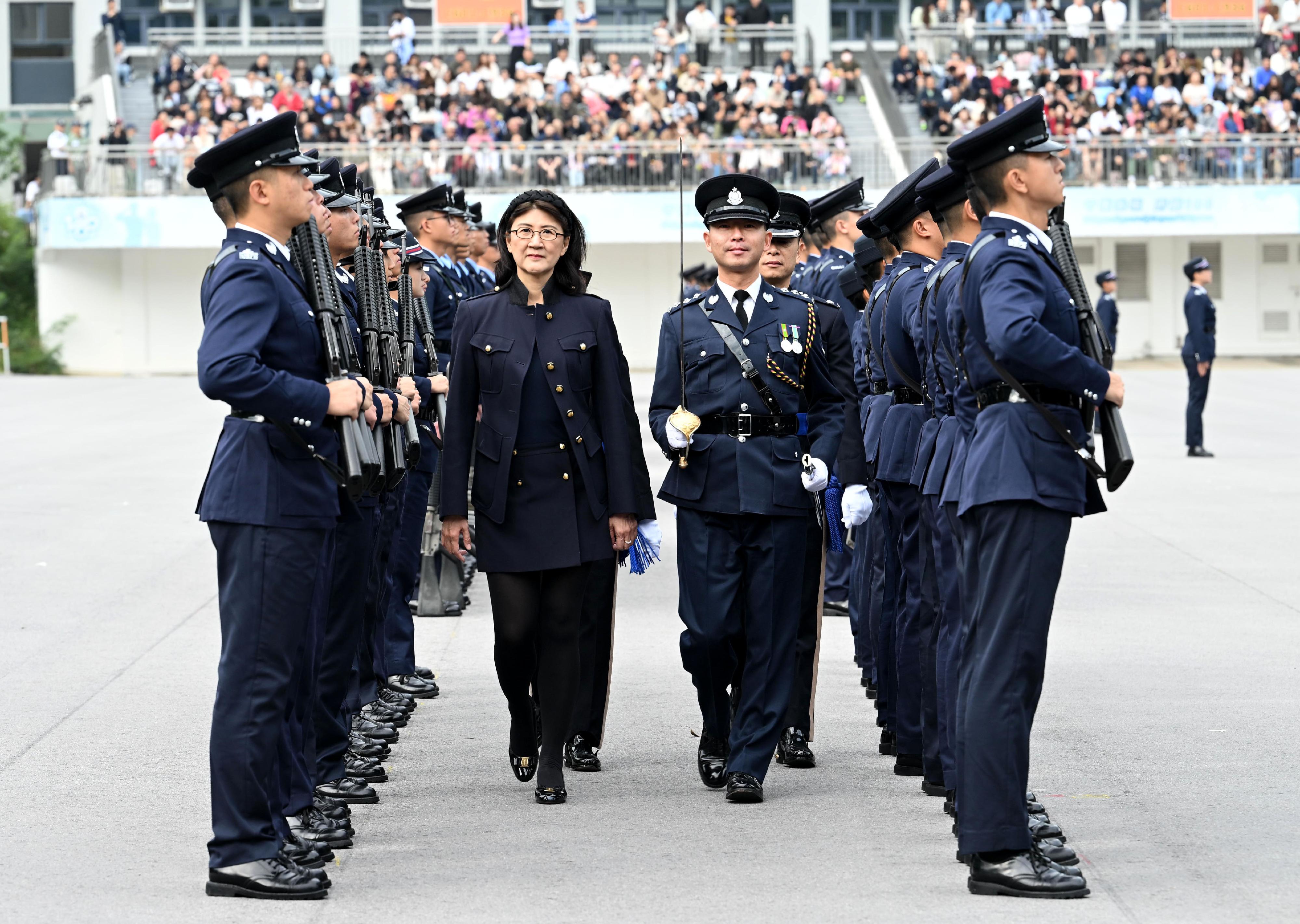 义务工作发展局主席彭韵僖今日（十一月二十三日）为香港警察学院结业会操担任检阅官。