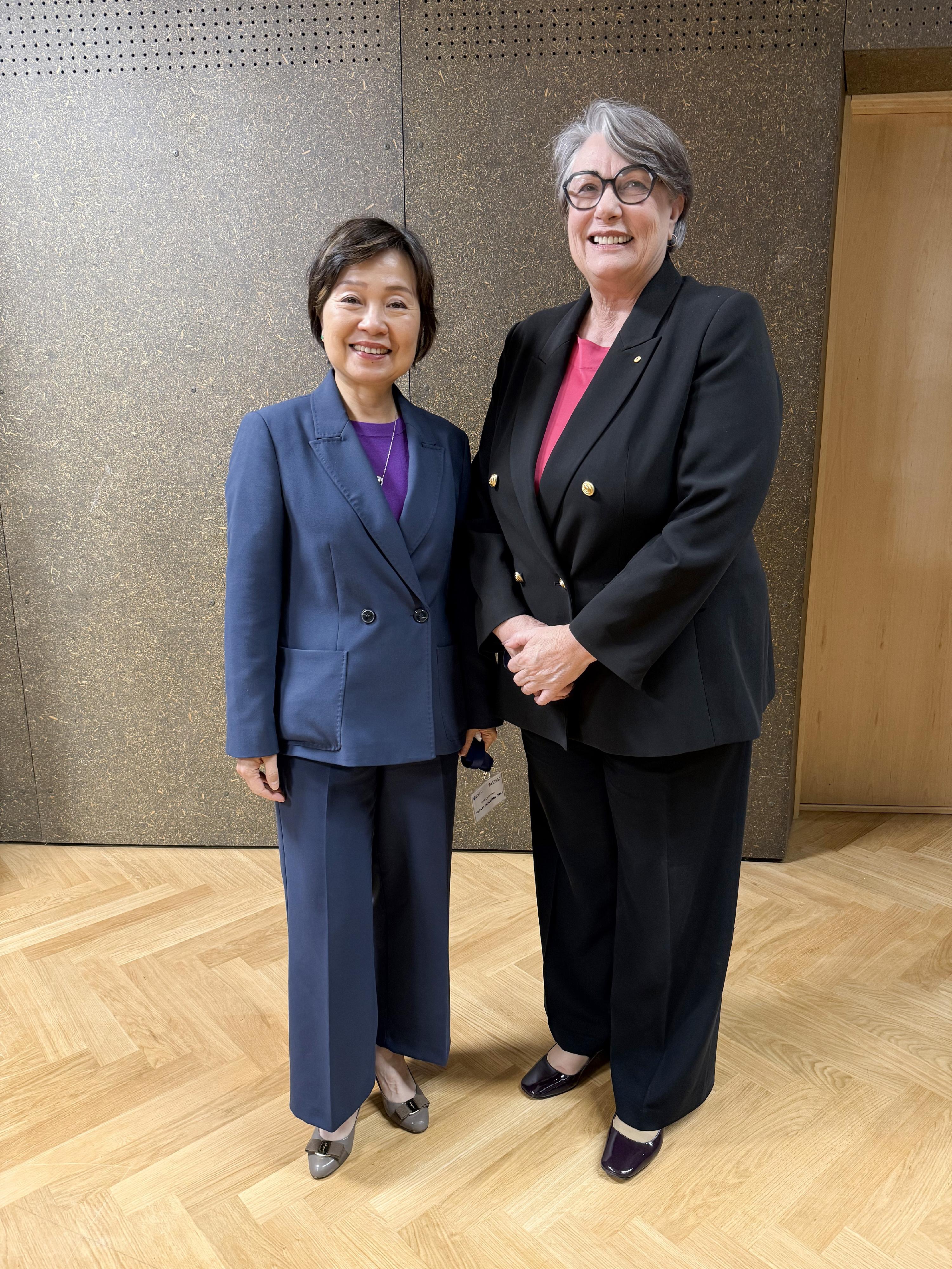 The Secretary for Education, Dr Choi Yuk-lin, attended the Programme for International Student Assessment (PISA) Governing Board Meeting organised by the Organisation for Economic Co-operation and Development in Dubrovnik, Croatia, on November 27 (Dubrovnik time). Photo shows Dr Choi (left) and the Chair of the PISA Governing Board, Dr Michele Bruniges (right).