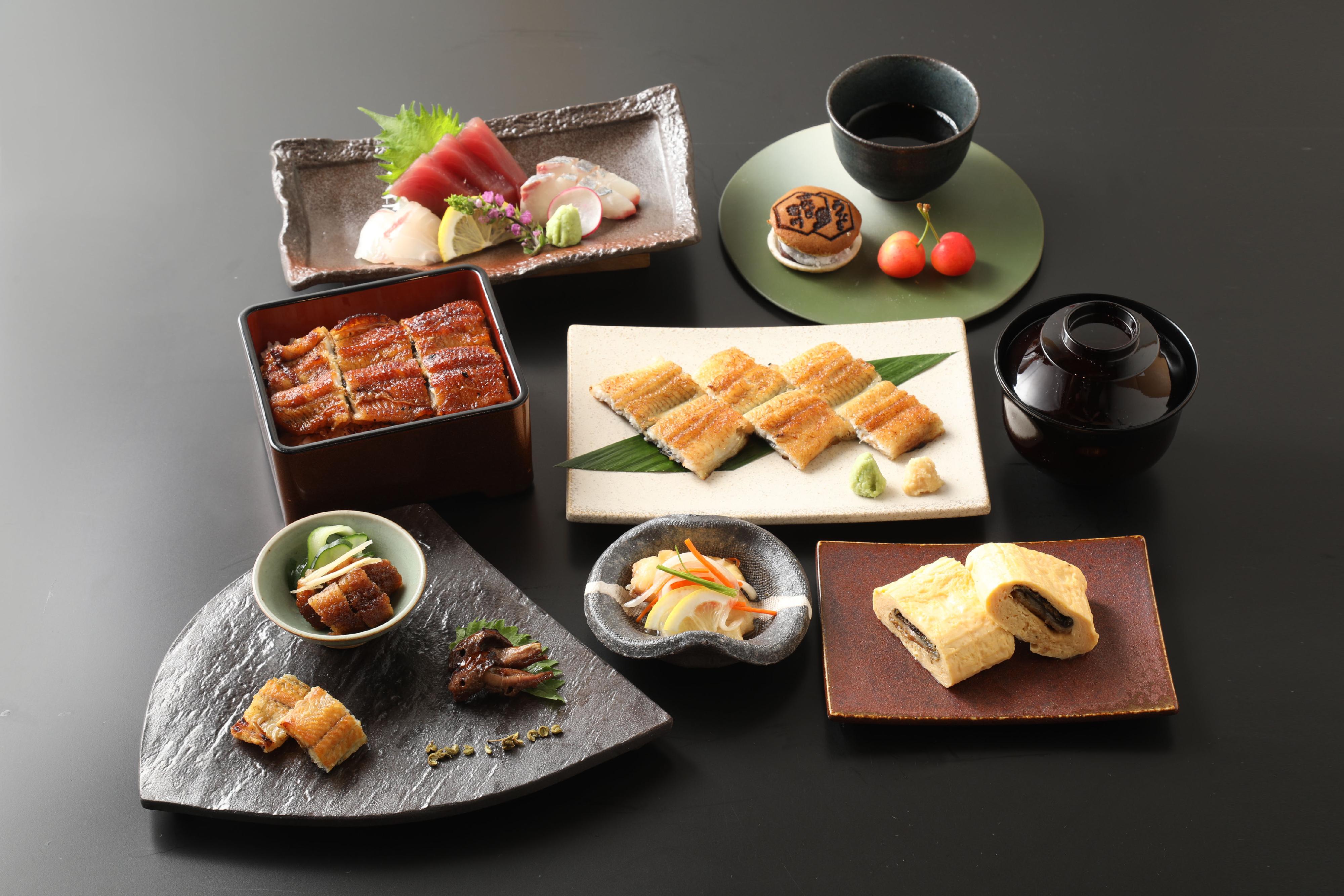 Invest Hong Kong announced today (December 2) that the renowned Japanese unagi (eel) specialty restaurant, Unagi Yondaime Kikukawa, has officially opened its first store in Causeway Bay, as part of its Asia expansion plan to promote Japanese culinary culture. Photo shows one of its signatures eel set. 


