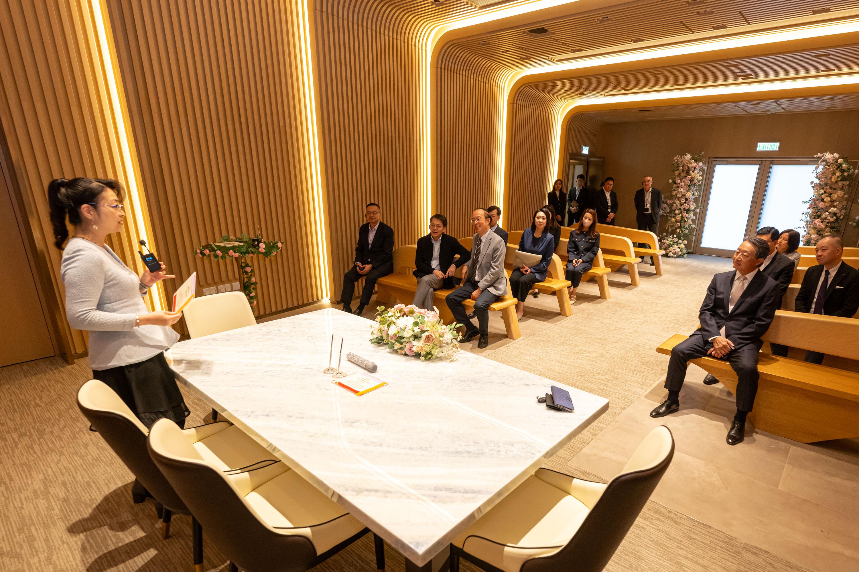 The Legislative Council Panel on Security visited the headquarters of the Immigration Department (ImmD) today (December 2). Photo shows LegCo Members visiting Tseung Kwan O Marriage Registry in the Immigration Headquarters.
