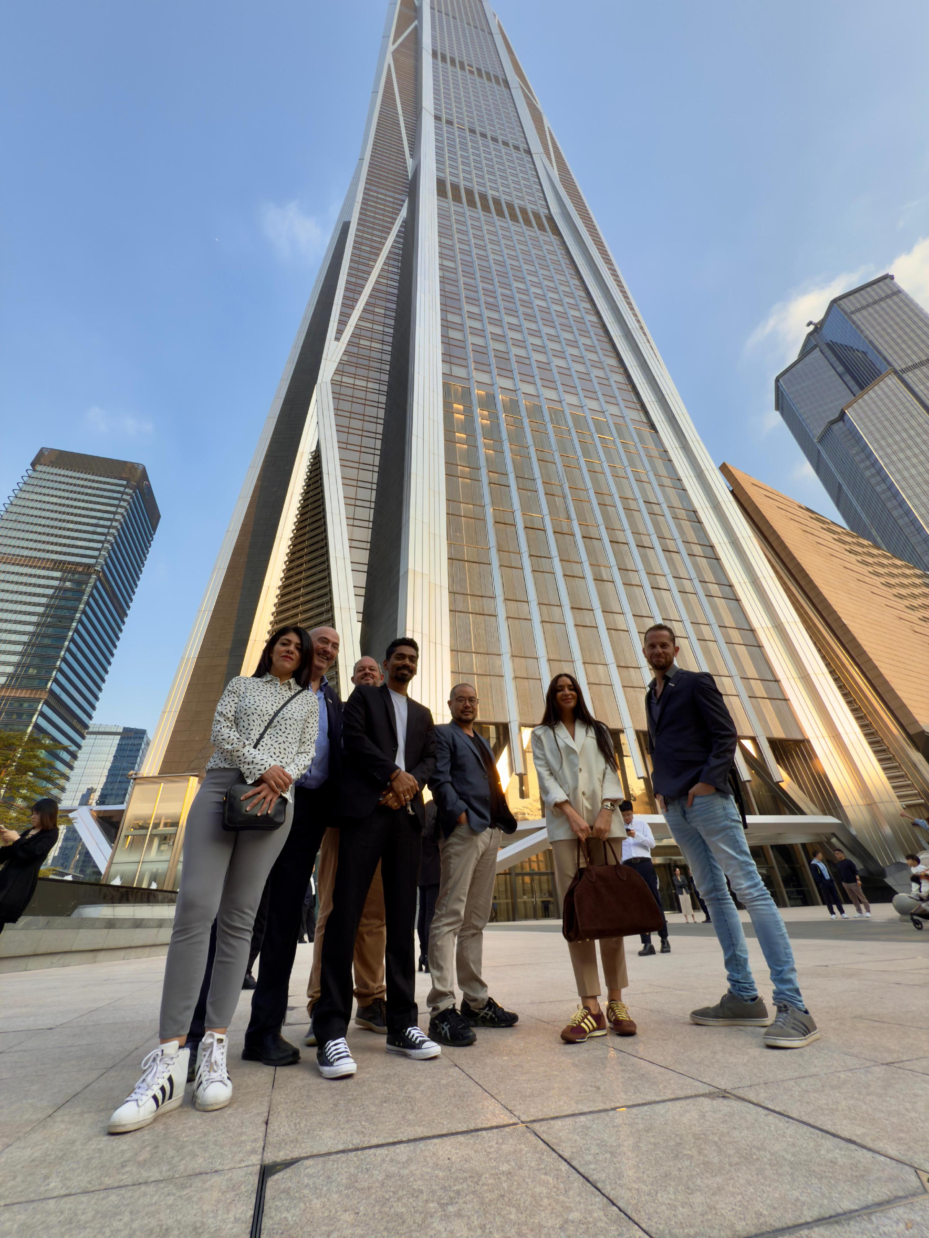 Invest Hong Kong's overseas staff visited innovation and development hubs in Shenzhen, including BYD Group, Shenzhen HighGreat Innovation Technology Co., Ltd. and Ping An Finance Centre, to gain first-hand insights into the rapid developments in Shenzhen, enabling them to tell Hong Kong stories even better in the markets where they are based. 


