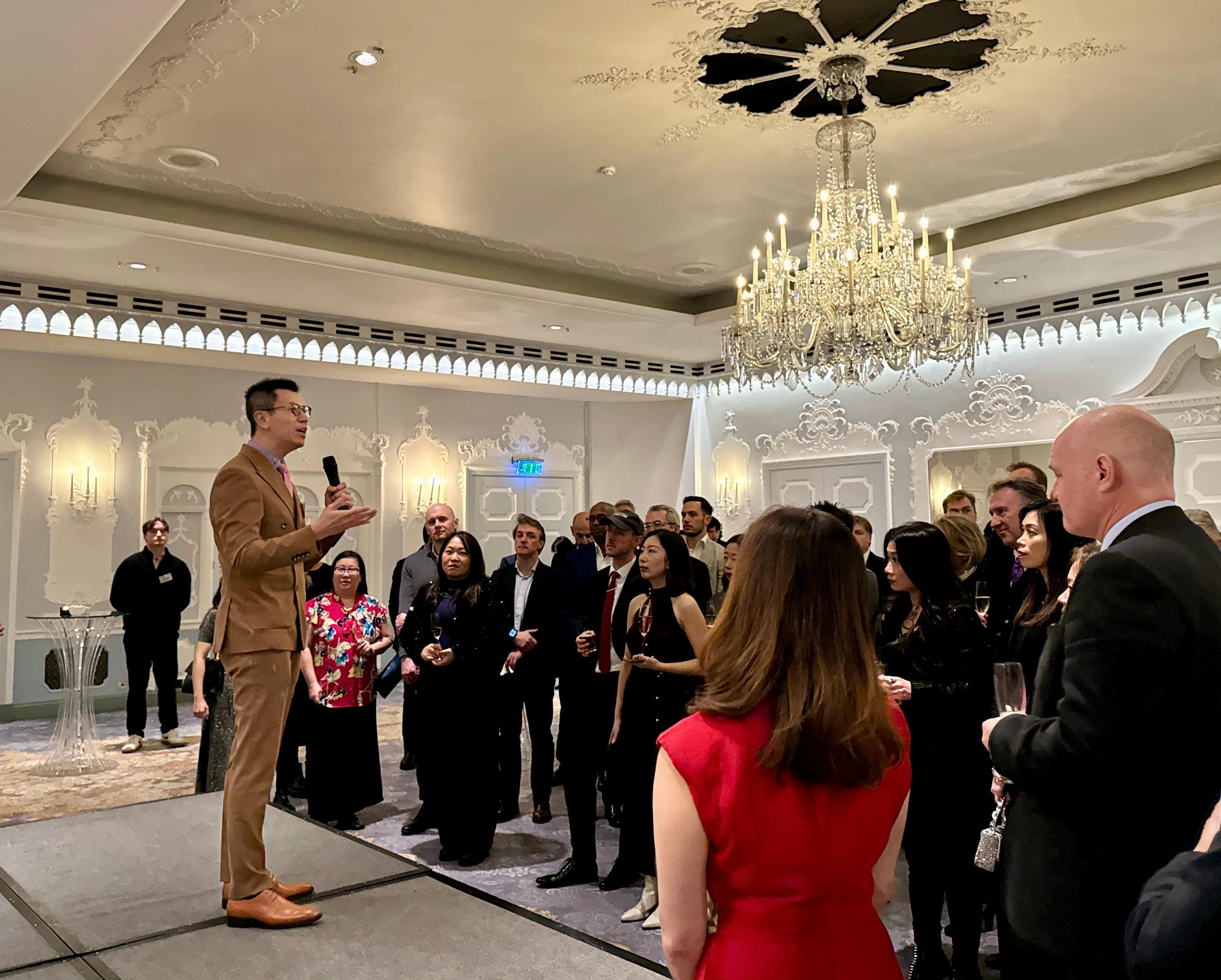 The Hong Kong Economic and Trade Office, London (London ETO) co-organised a winter gratitude gala reception with Invest Hong Kong in London, the United Kingdom (UK), on December 11 (London time). Photo shows the Director-General of the London ETO, Mr Gilford Law, delivering his welcome remarks at the reception.   