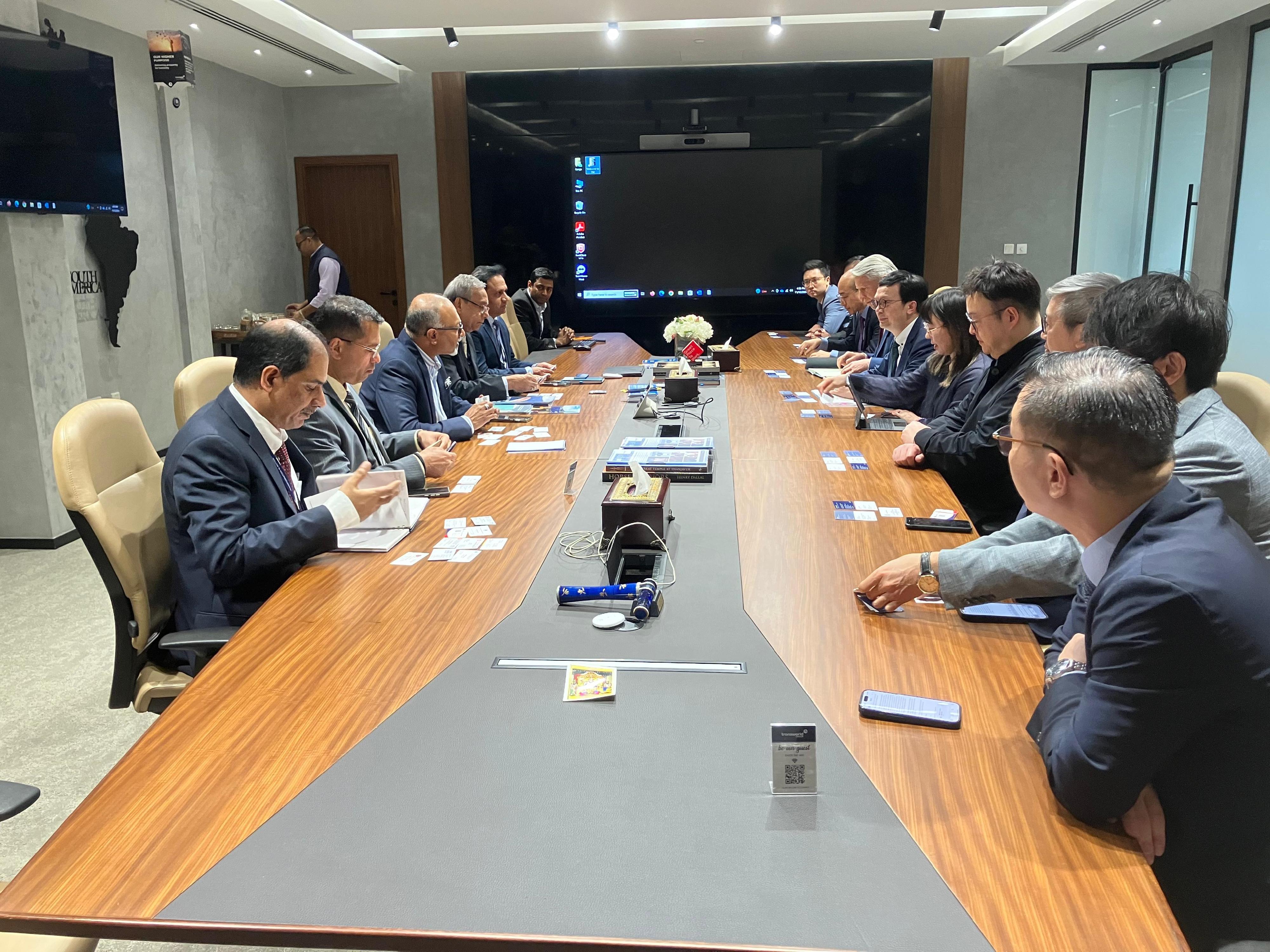 The Under Secretary for Transport and Logistics, Mr Liu Chun-san, led a delegation of over 10 members from the Hong Kong Maritime and Port Board (HKMPB) and the Hong Kong Logistics Development Council, and representatives from the Marine Department and Invest Hong Kong, for a five-day visit to Dubai and Abu Dhabi, United Arab Emirates, and Bahrain. Photo shows Mr Liu (sixth right), together with members of the HKMPB, visiting a leading shipping and logistics company in Dubai on December 11 (Dubai time). Deputy Secretary for Transport and Logistics Miss Amy Chan (fifth right) and Deputy Director of Marine Mr Shi Qiang (eighth right) also attended.
